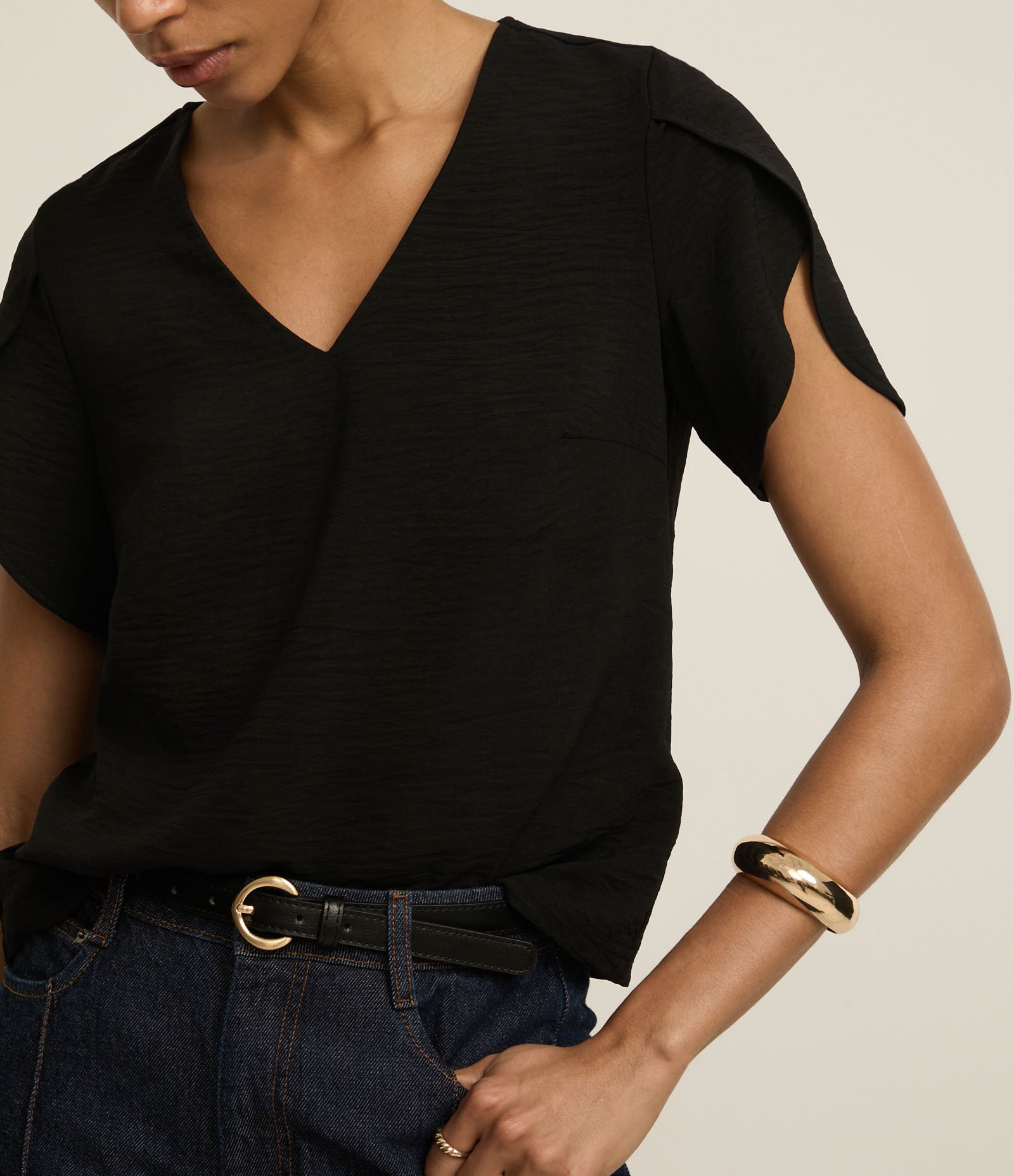 Blusa com Manga Tulipa e Efeito Airflow Preto 3