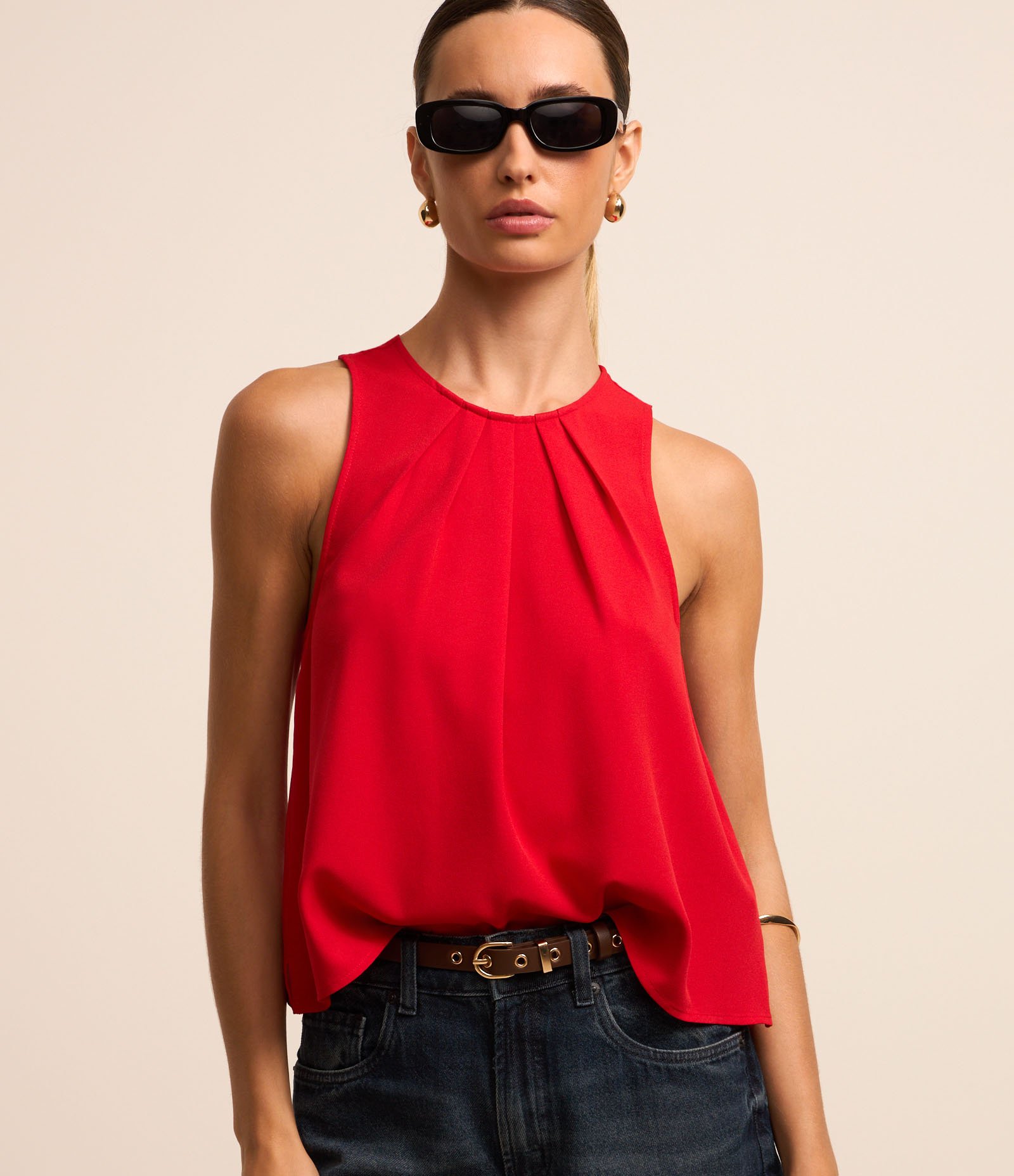 Blusa Regata em Crepe com Pregas na Gola Vermelho 1