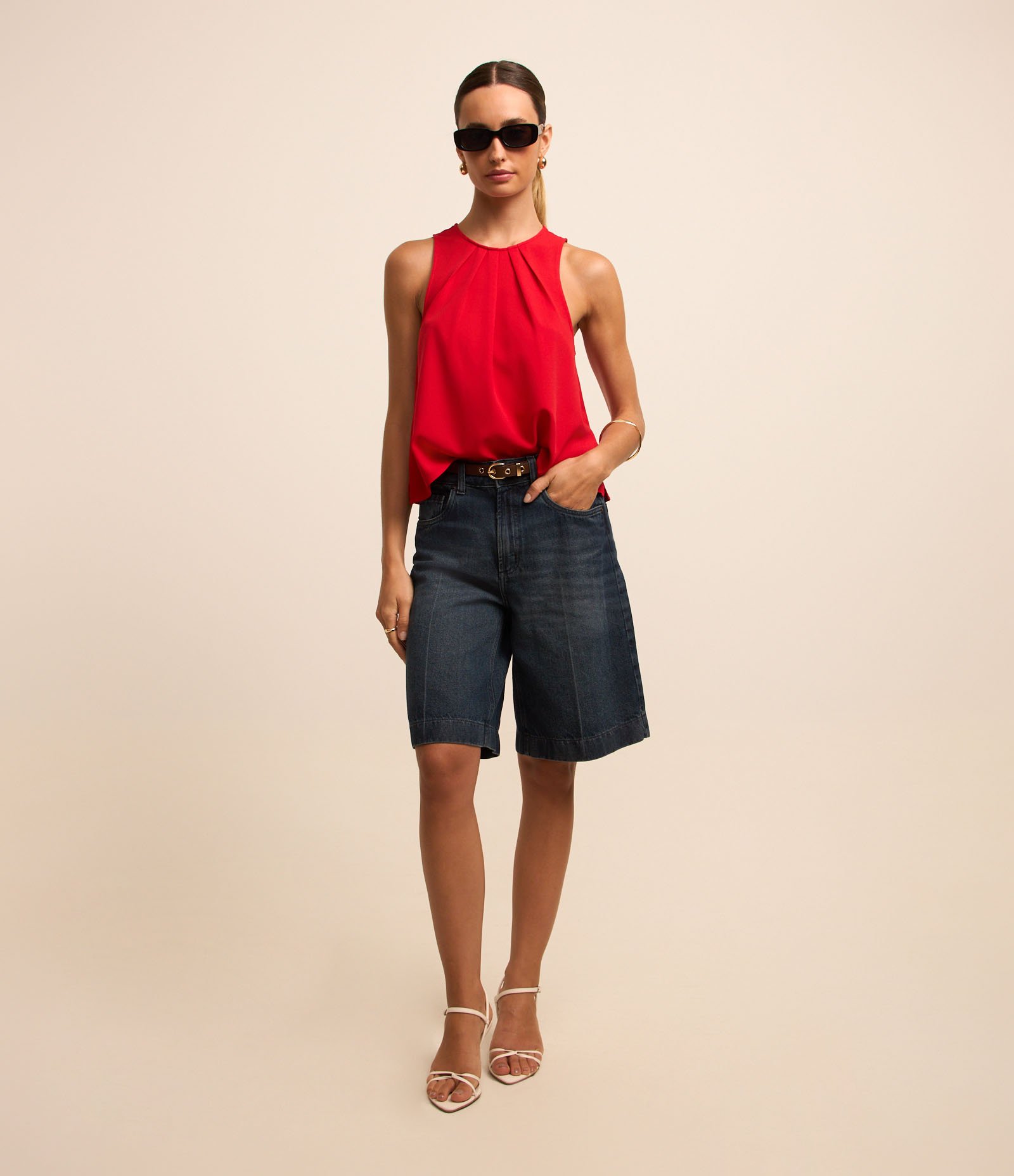 Blusa Regata em Crepe com Pregas na Gola Vermelho 2