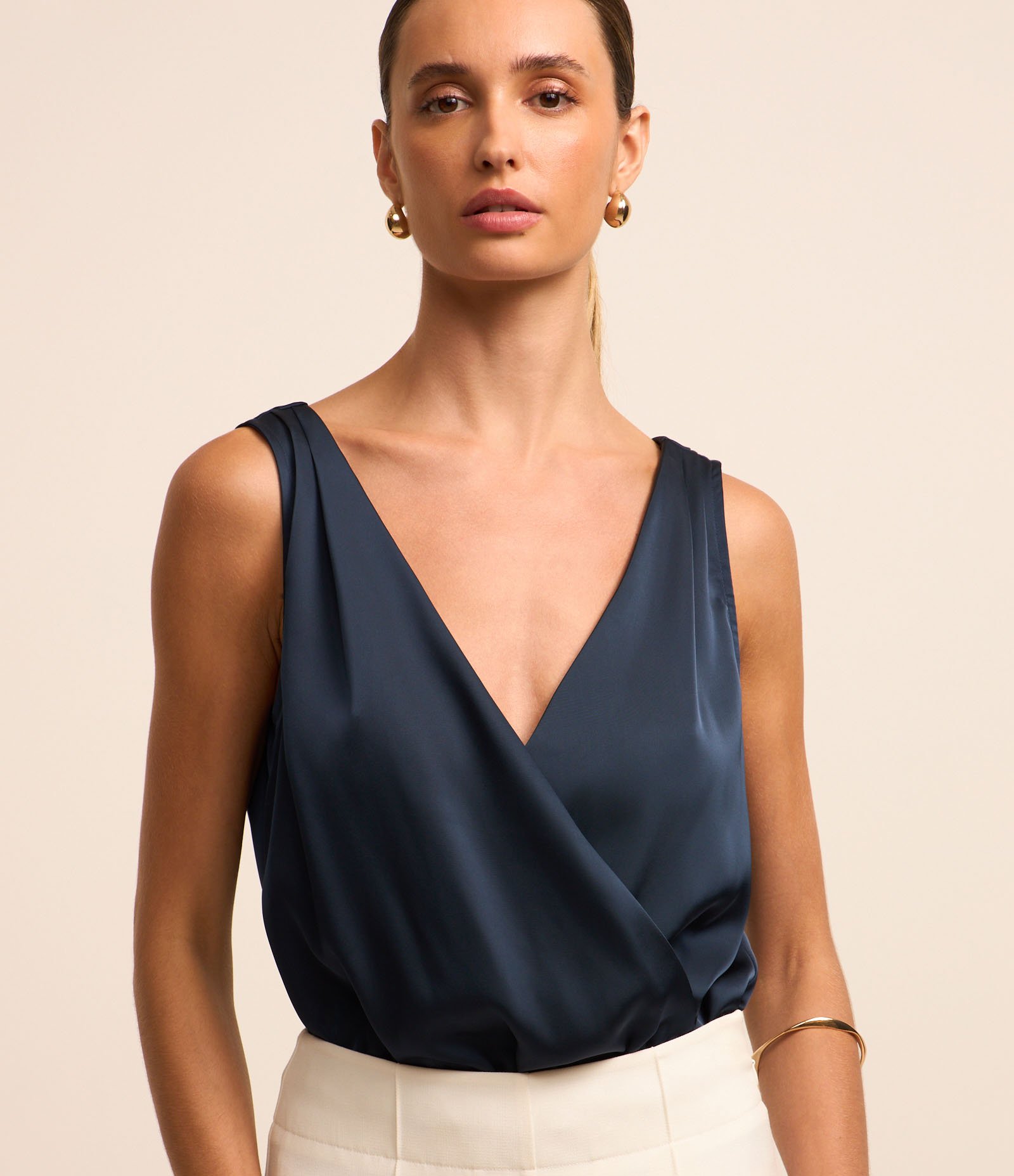 Body Sem Manga em Tecido Acetinado com Transpasse 2