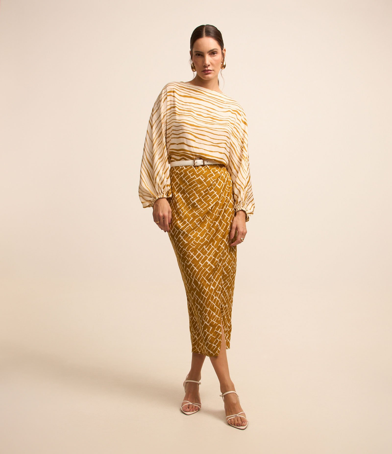 Saia Lápis Acetinada com Estampa Rajada Amarelo 1