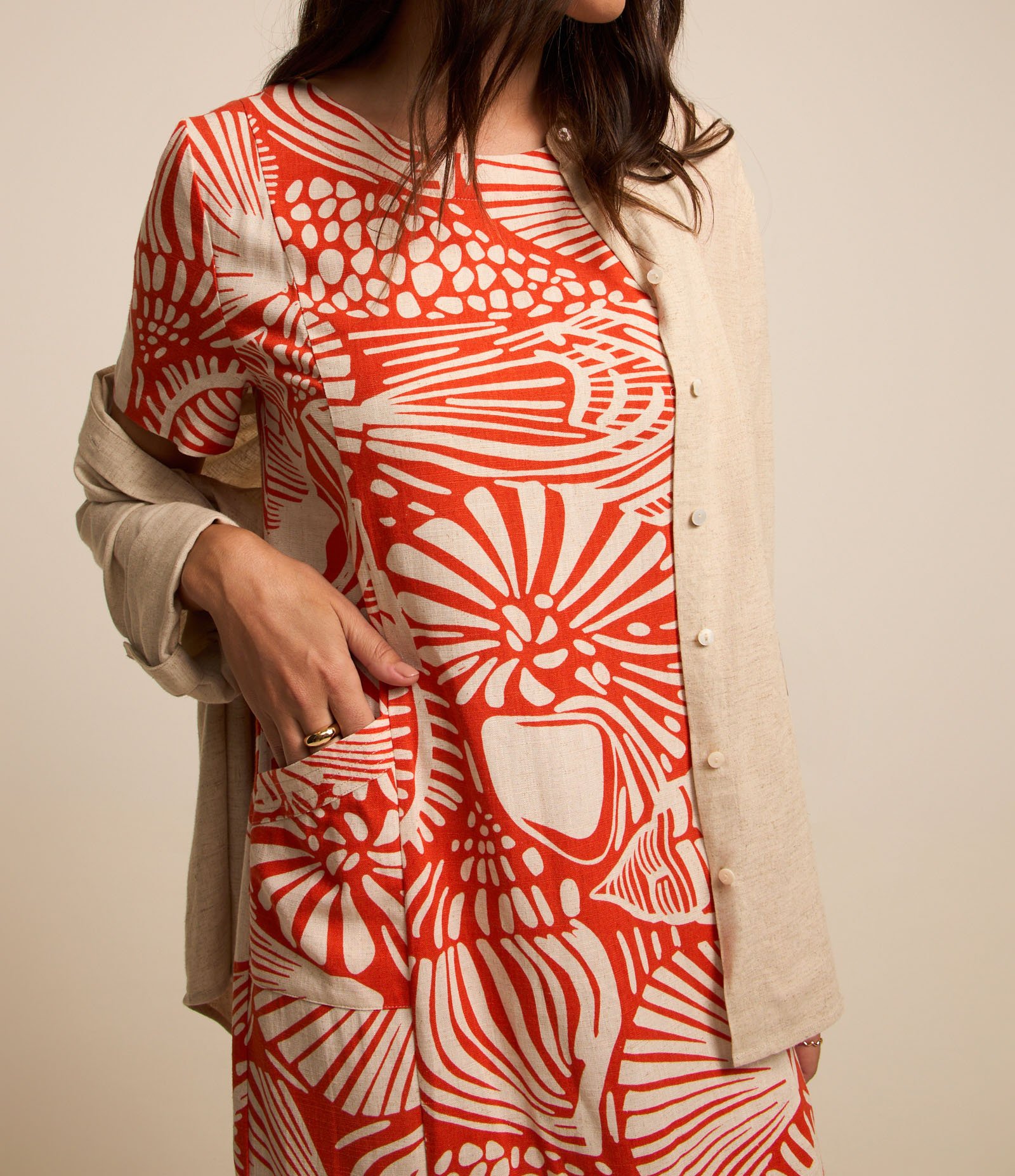 Vestido Curto em Viscolinho com Conchas Estampadas Laranja 4