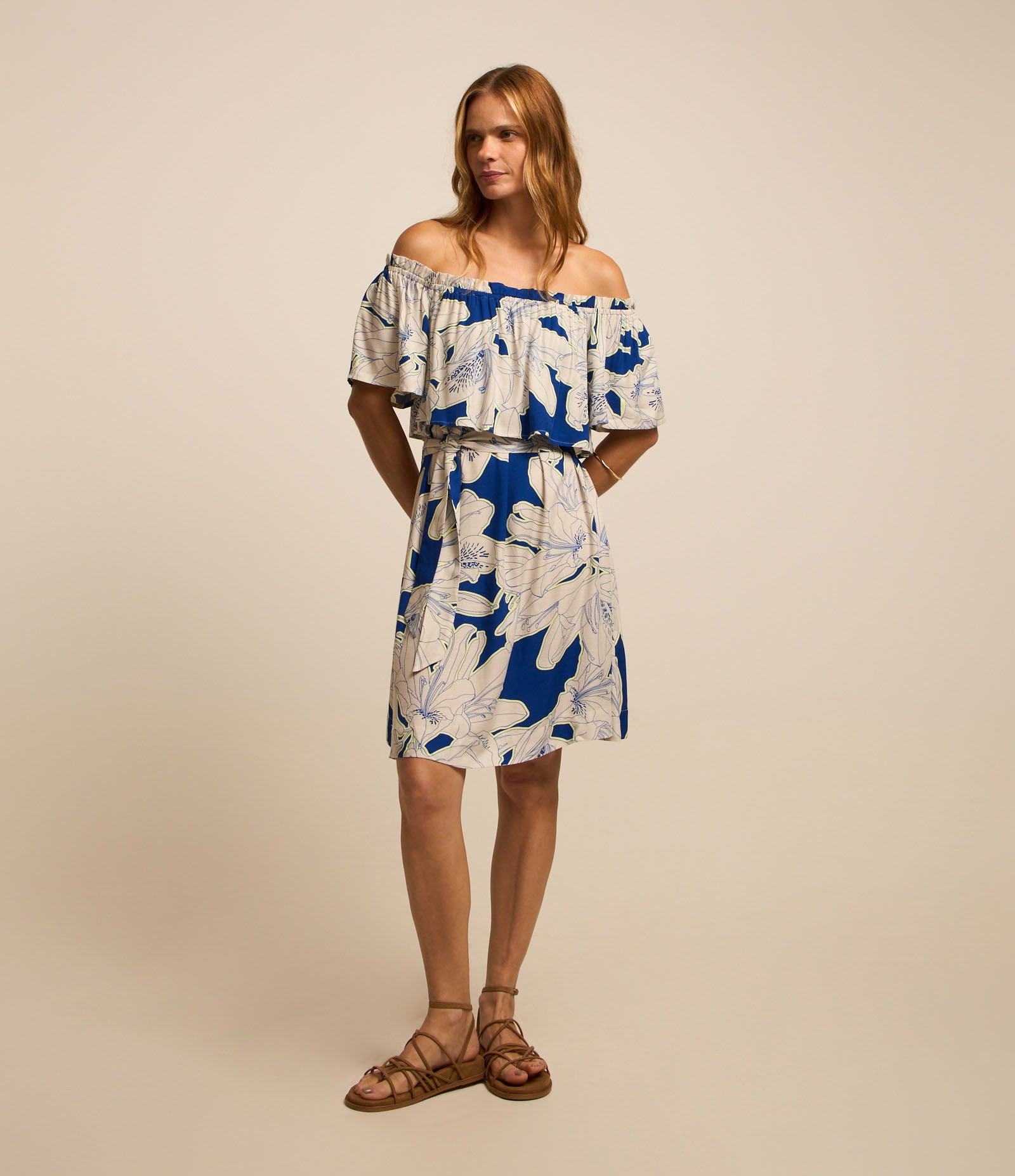 Vestido Curto Ombro a Ombro em Twill com Flores Estampadas Azul/Branco 1