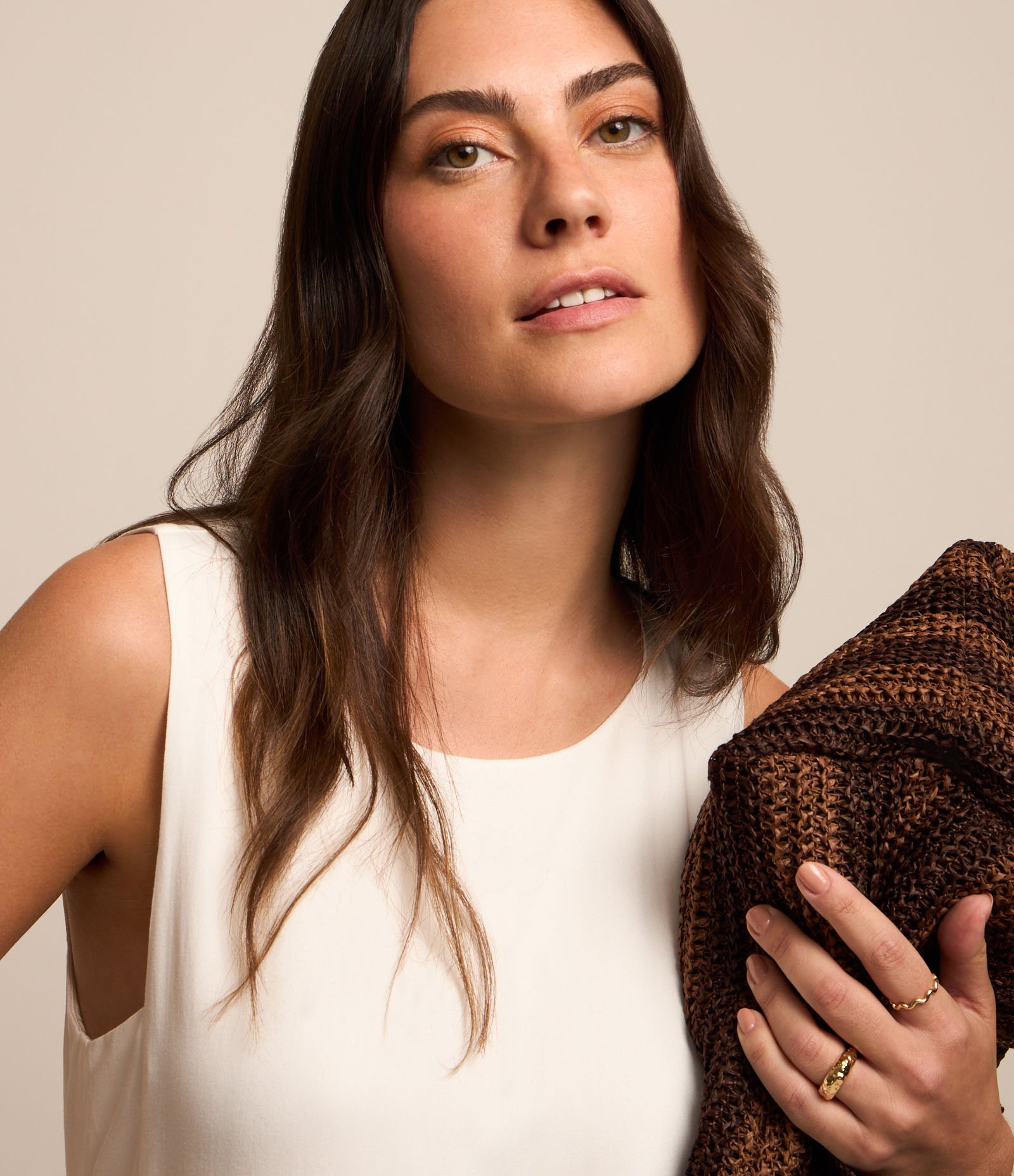 Vestido em Viscolinho com Alça Larga e Fechamento em Zíper nas Costas Branco Neve 3