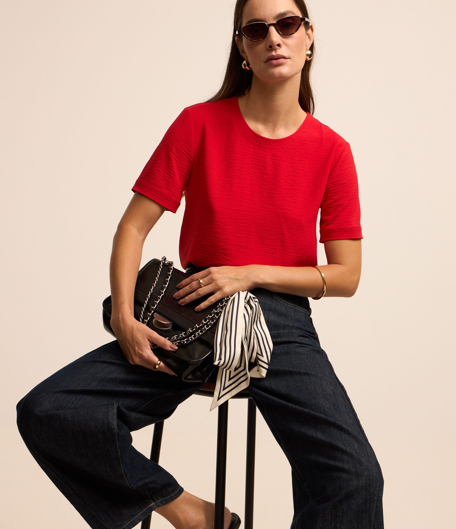 Blusa com Abertura nas Costas e Detalhes Pespontados 6