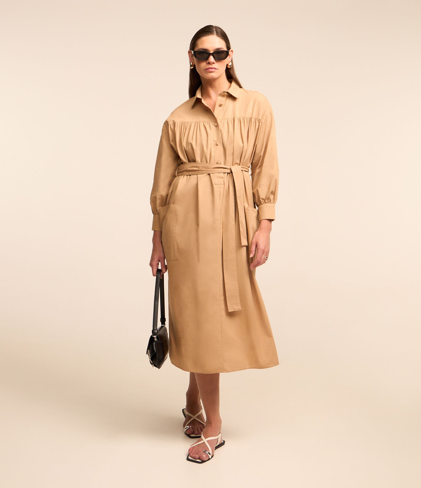 Vestido Chemise Midi em Tricoline com Pregas e Amarração Bege 2