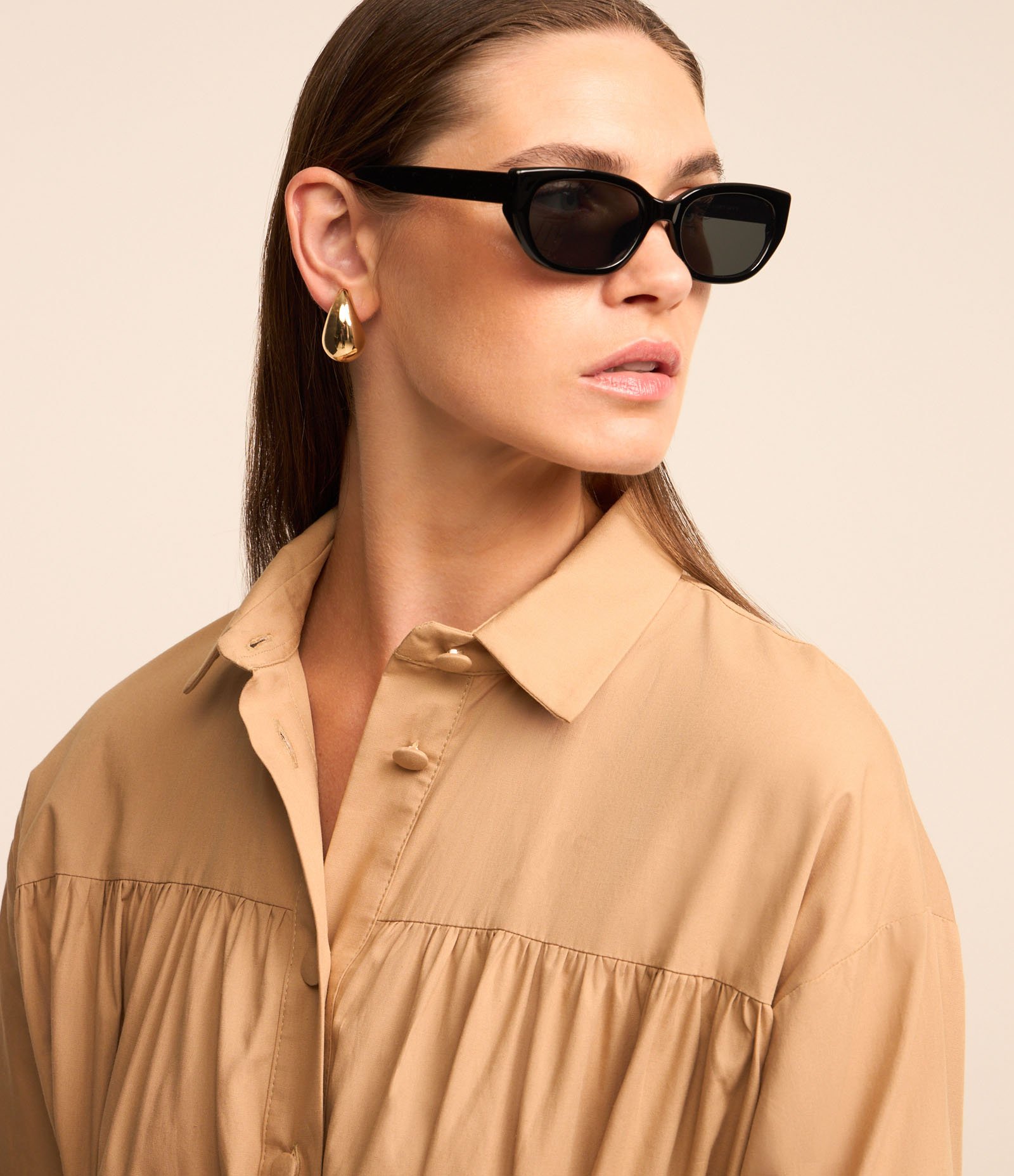 Vestido Chemise Midi em Tricoline com Pregas e Amarração Bege 4