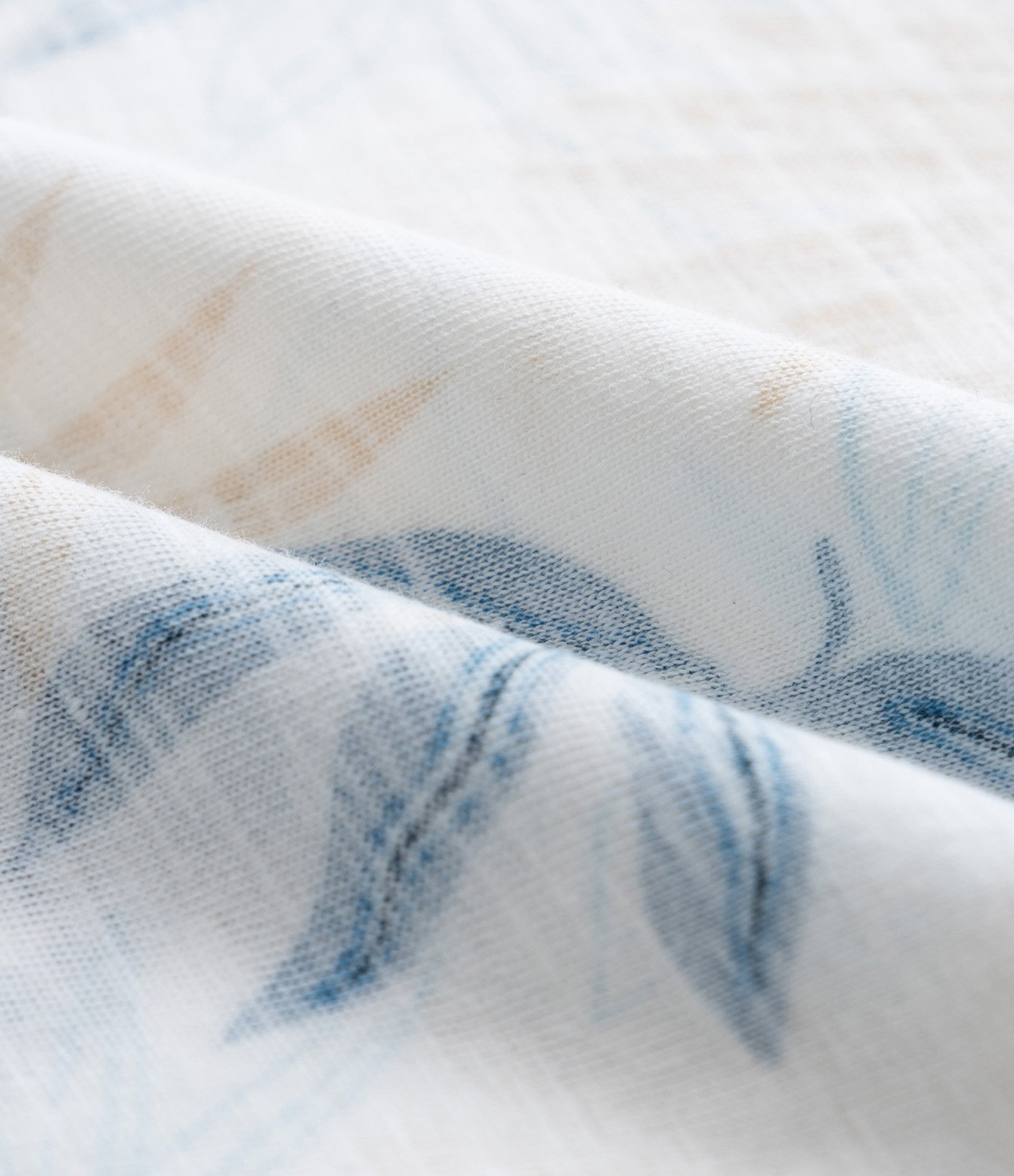 Camiseta Polo Infantil com Estampa de Folhagens - Tam 1 a 5 anos Branco/Azul 3