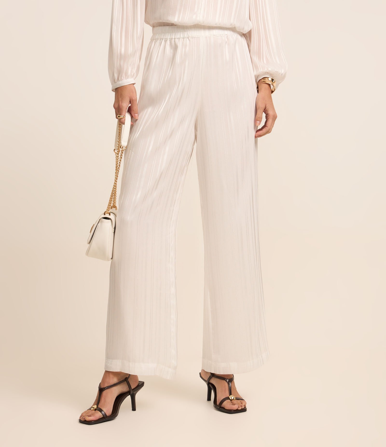 Calça Wide Leg Cintura Alta em Chiffon com Fio Metalizado Off White 3