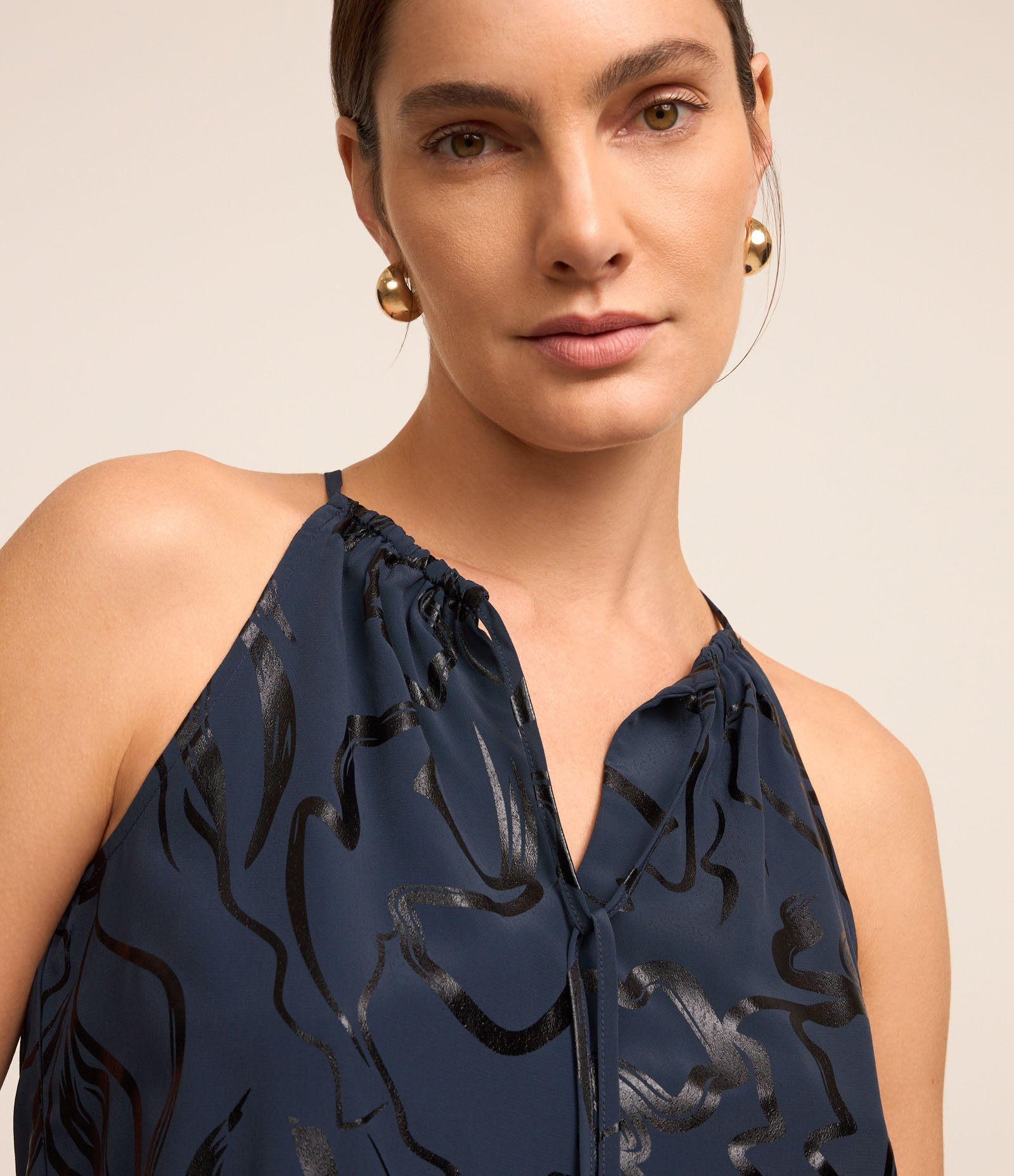 Blusa Sem Manga em Crepe com Estampa Abstrata em Foil Azul 4