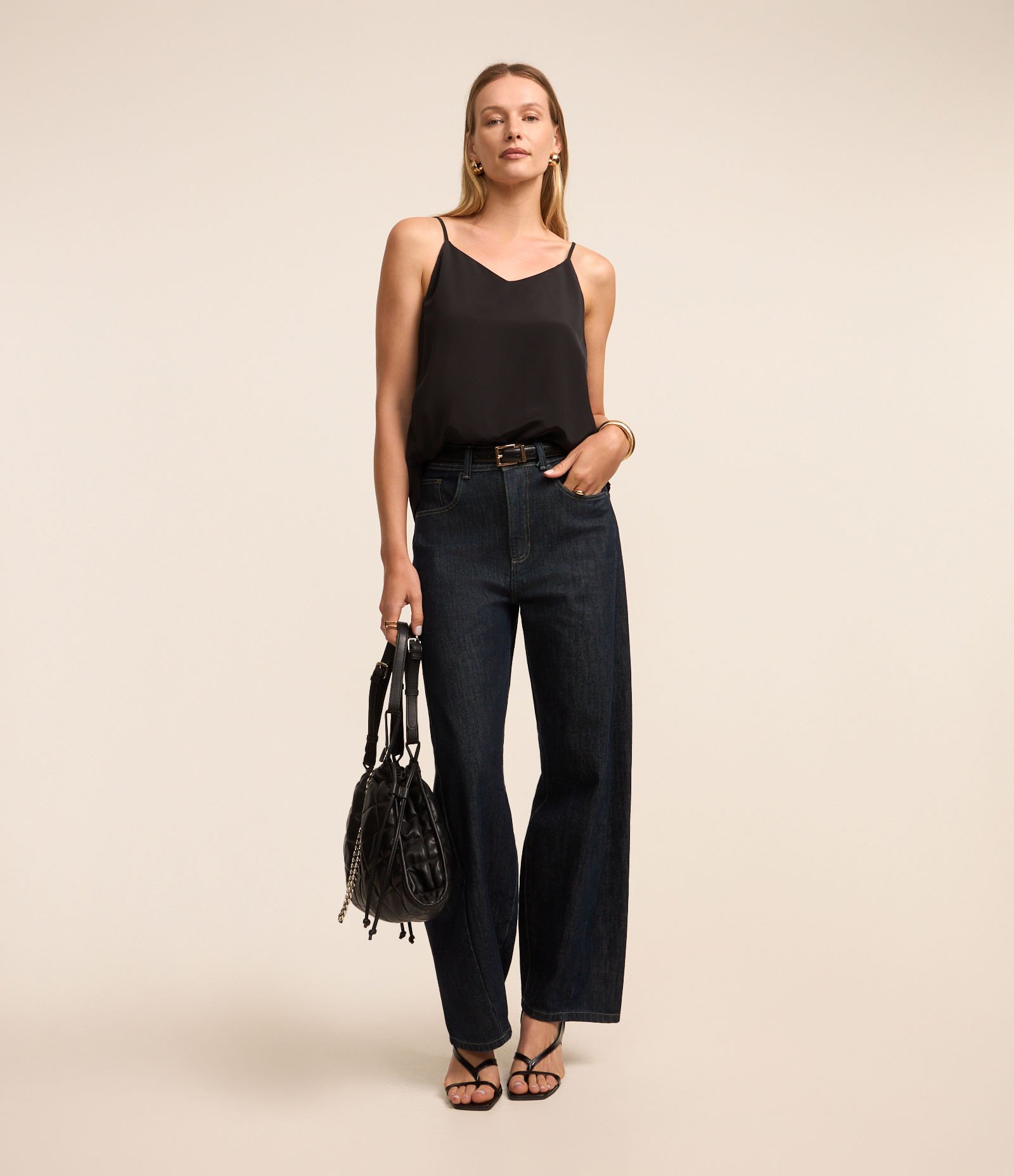 Blusa de Alça em Crepe com Decote V Preto 2