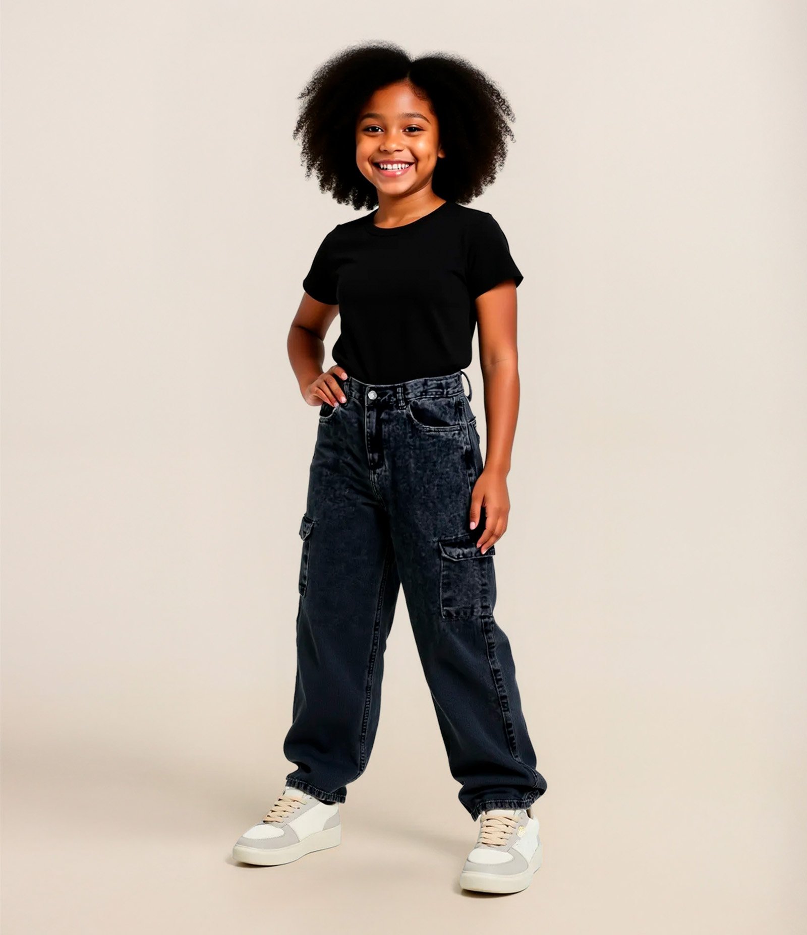 Calça Cargo Infantil em Sarja com Bolso Lateral - Tam 5 a 14 Anos Preto 1