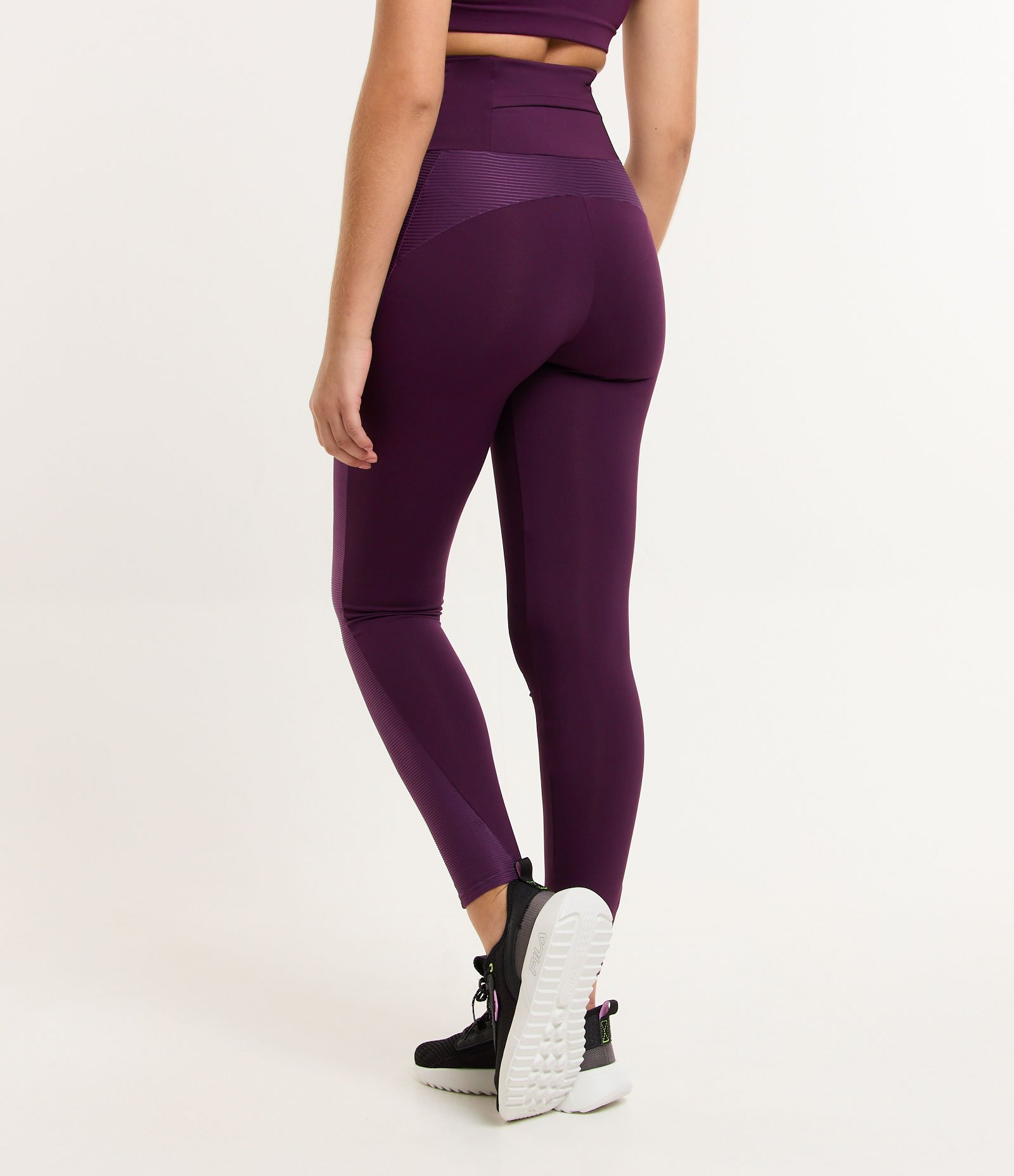 Calça Legging Esportiva em Poliamida com Detalhe Texturizado Roxo 3