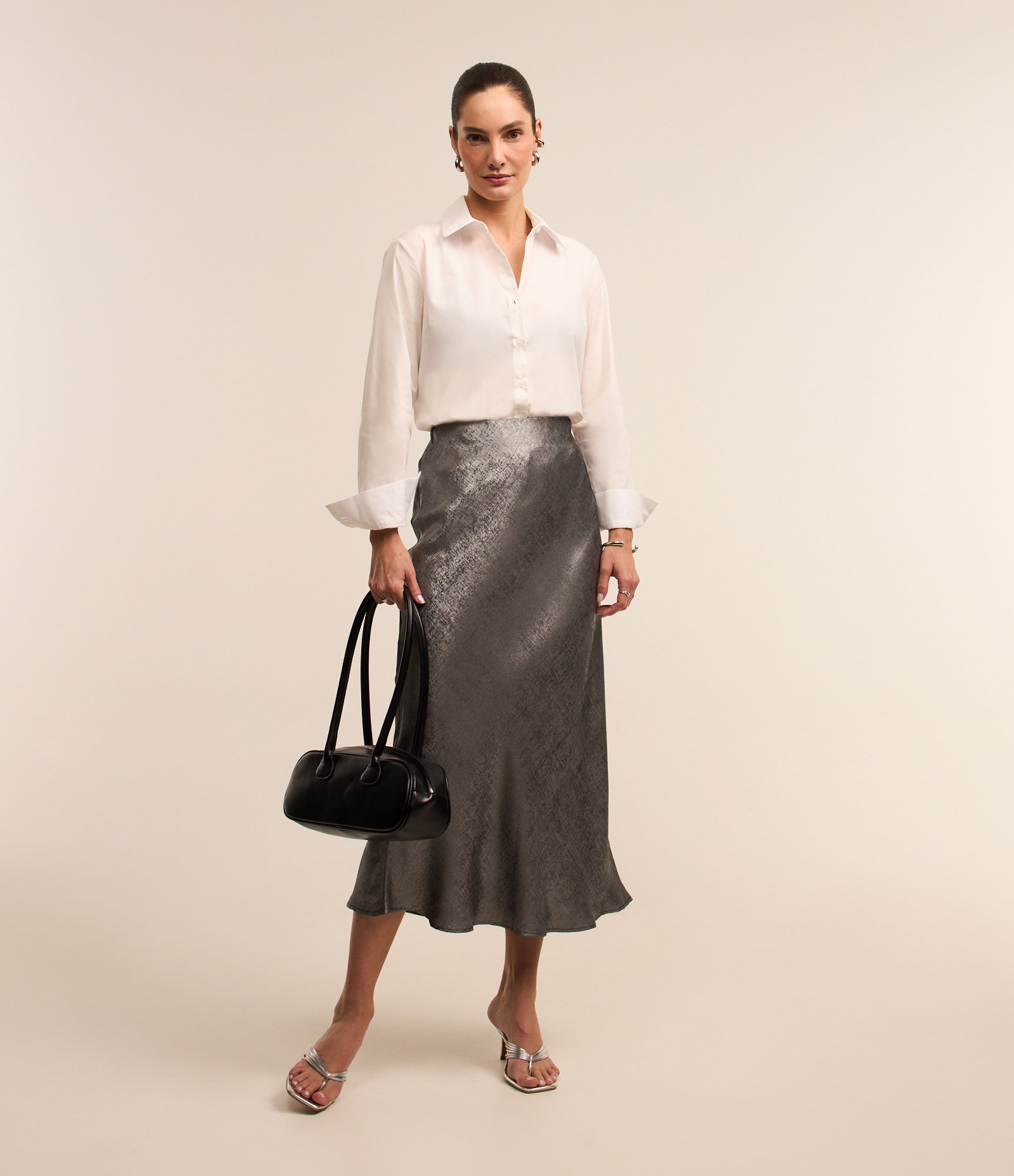 Saia New Midi em Cetim Metalizado e Efeito Manchado Prata 1