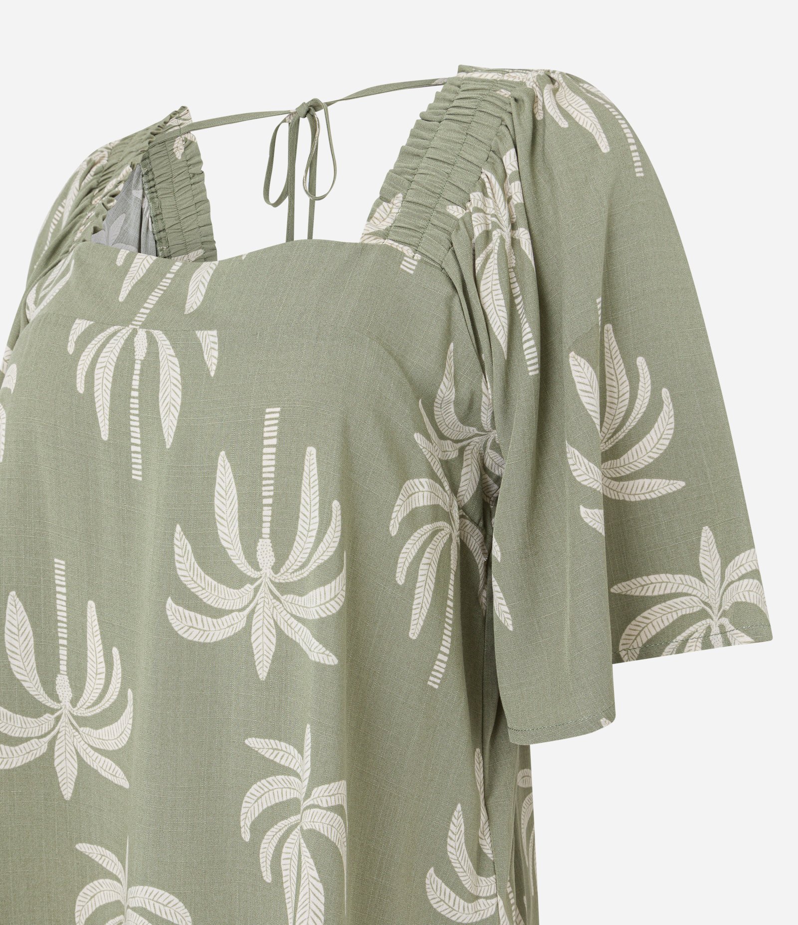 Blusa em Viscose com Manga Godê e Coqueiros Estampados Verde 7
