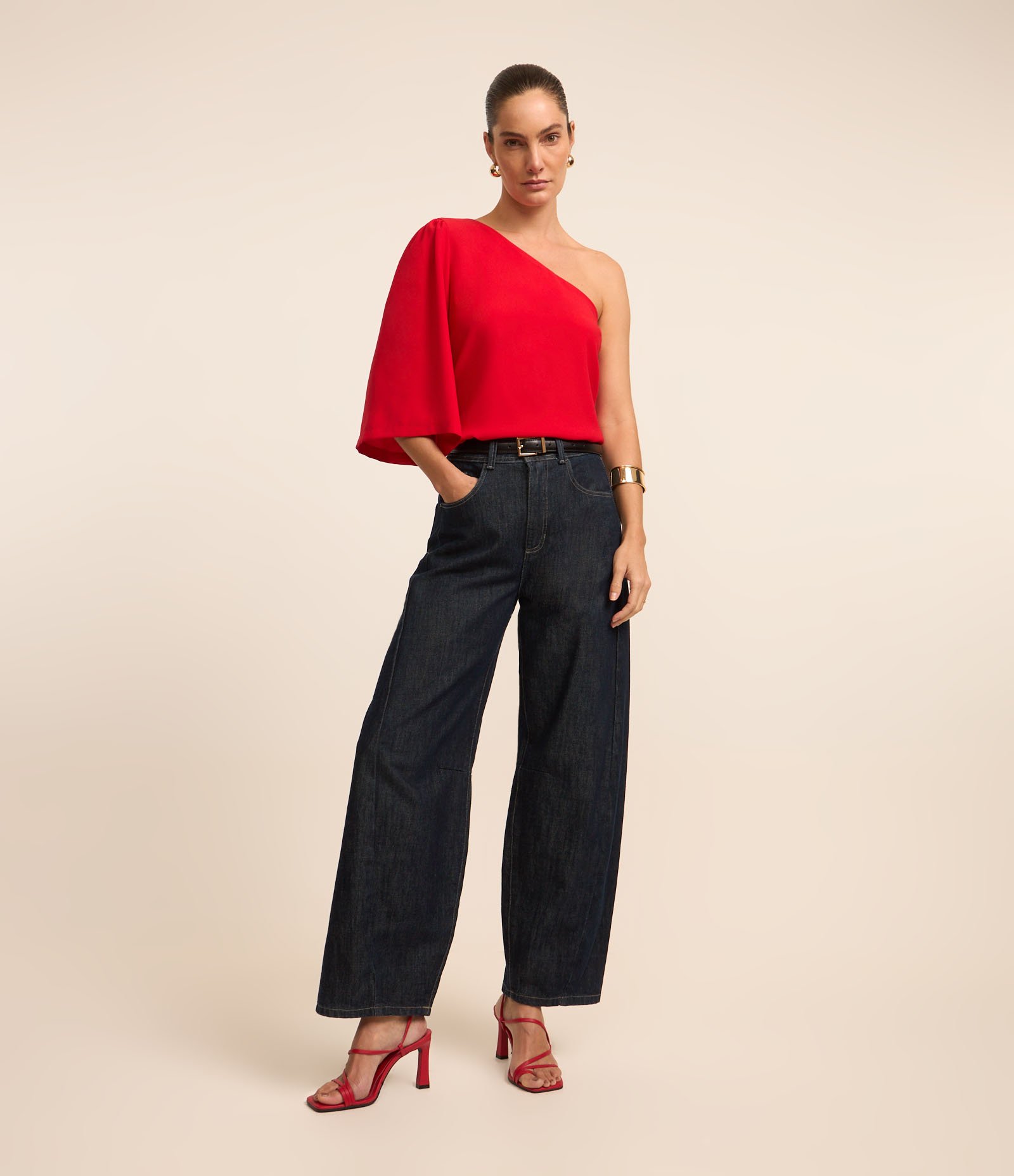 Blusa Ombro Só em Crepe com Manga Bufante Vermelho 2