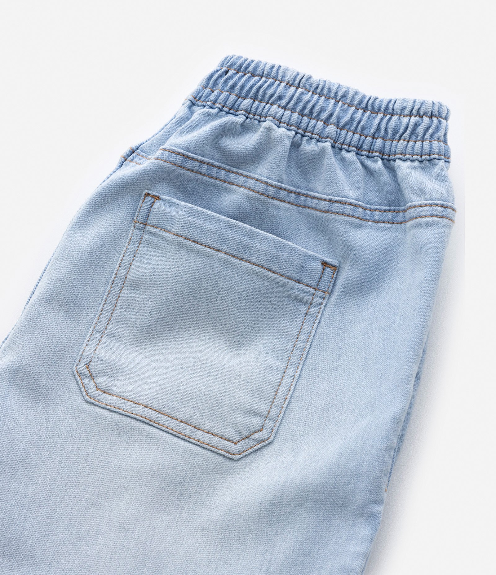 Bermuda Infantil em Jeans com Cós Elástico - Tam 5 a 14 anos Azul Claro 5