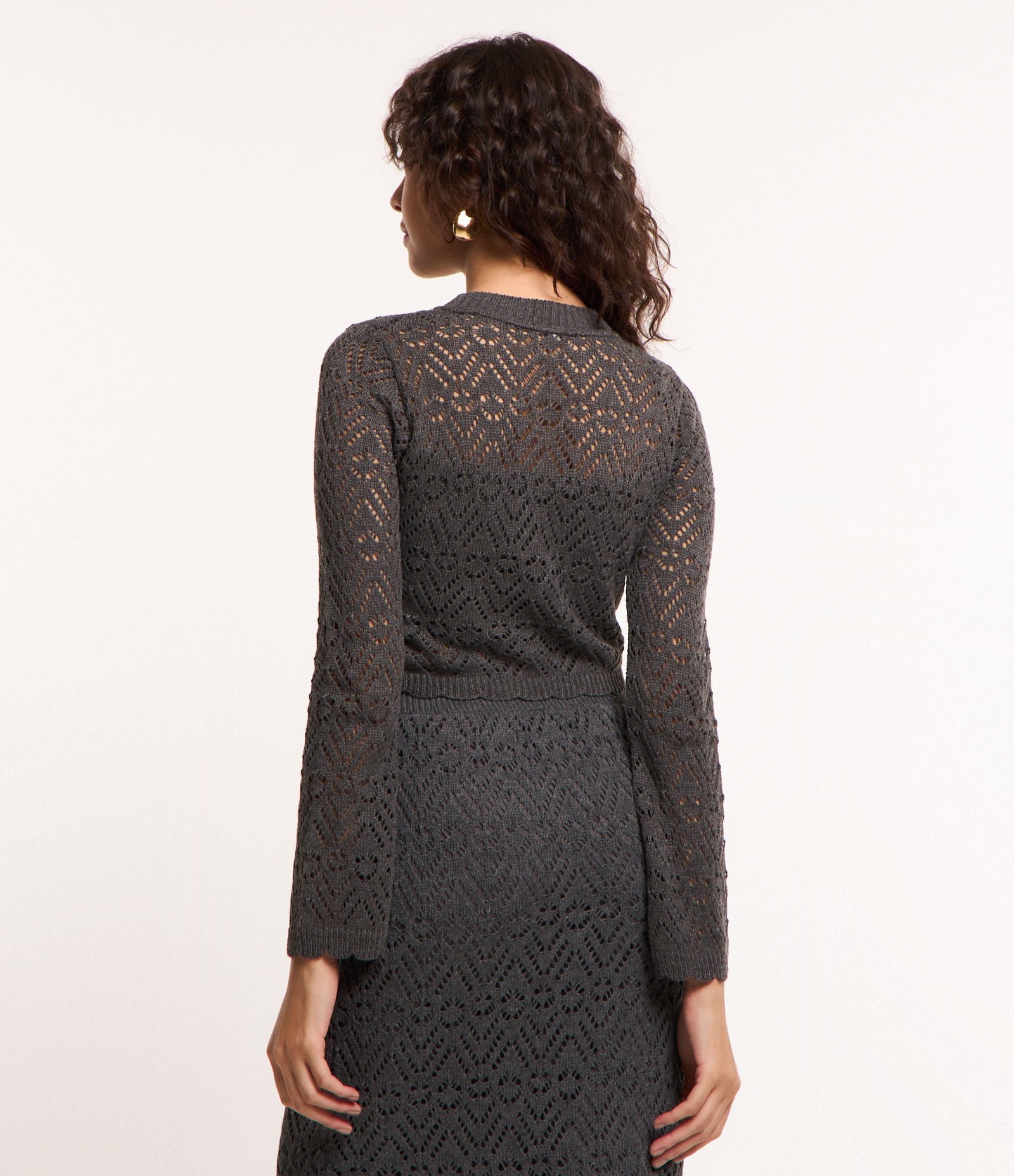 Blusa Manga Sino em Tricô com Ponto Crochê Cinza 3