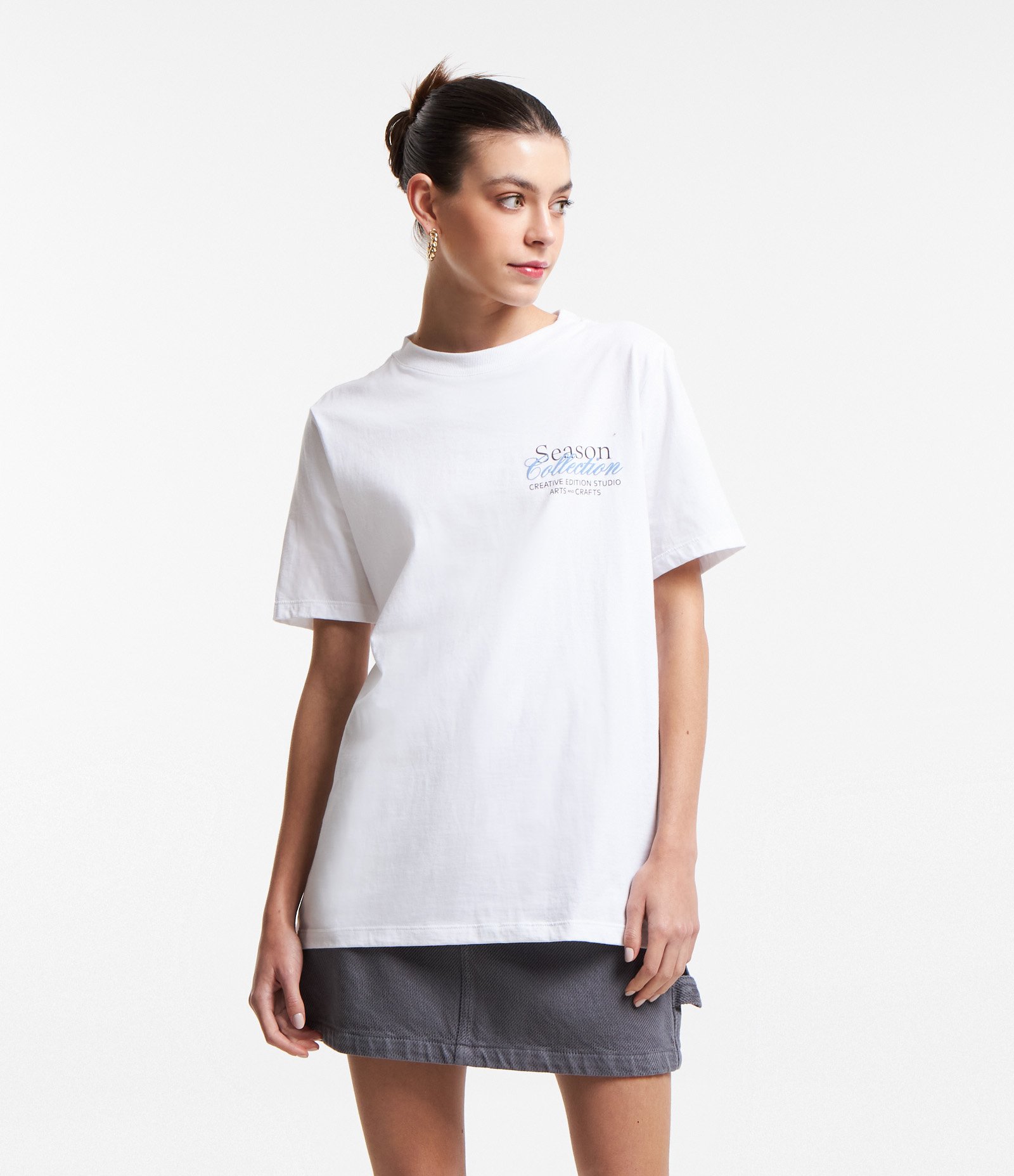 Camiseta Alongada em Algodão e com Lettering The Season Branco 6