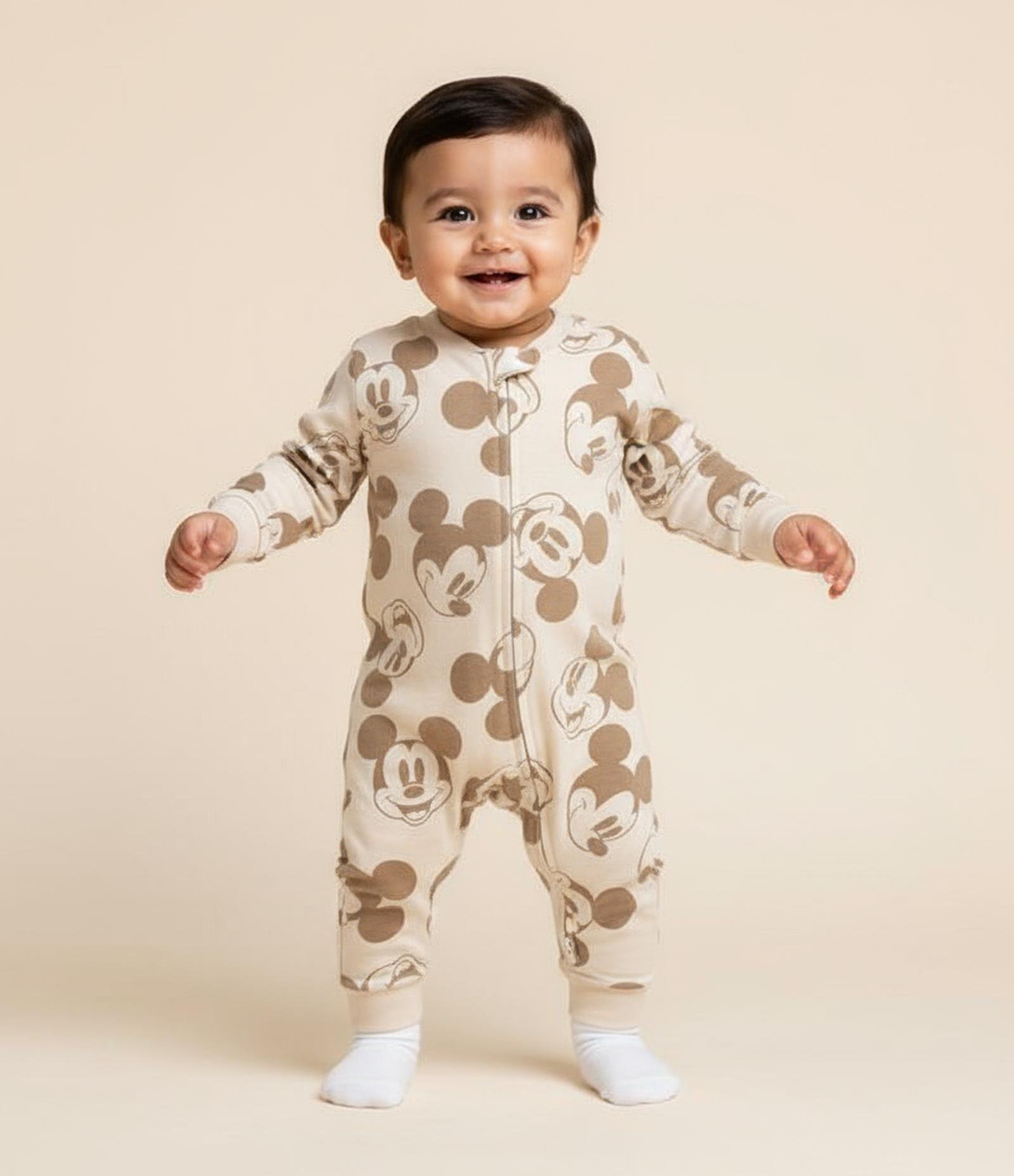 Macacão Infantil em Suedine com Estampa do Mickey - Tam 0 a 18 meses Marrom 1