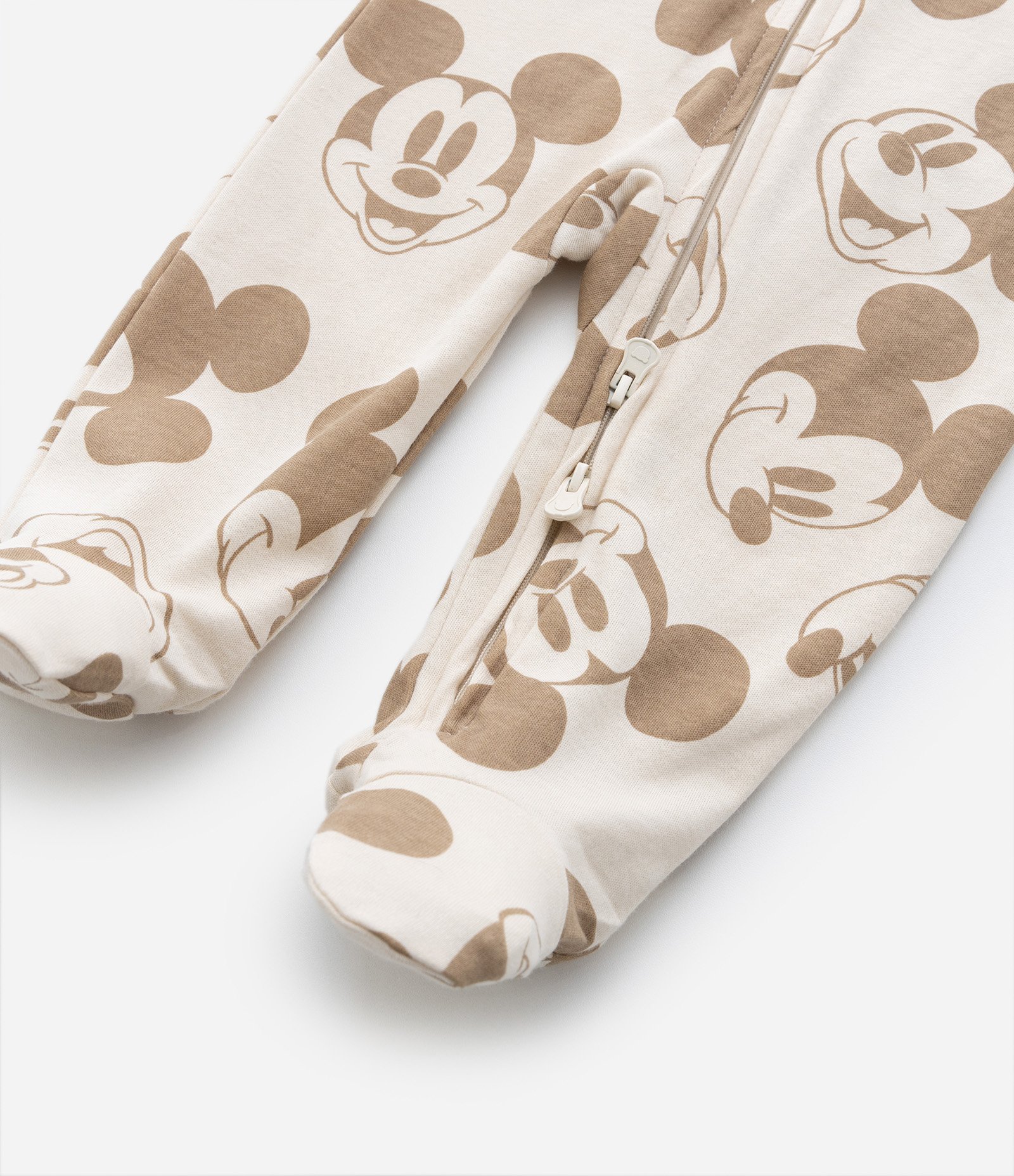 Macacão Infantil em Suedine com Estampa do Mickey - Tam 0 a 18 meses Marrom 3