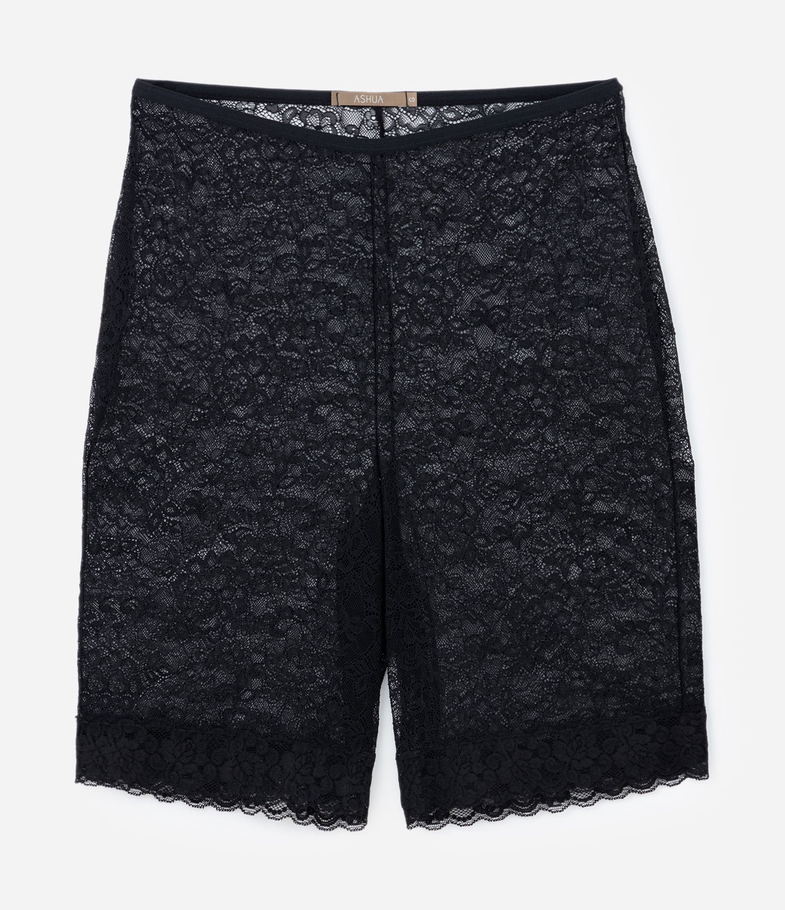 Bermuda Ciclista em Renda Curve & Plus Size Preto 5