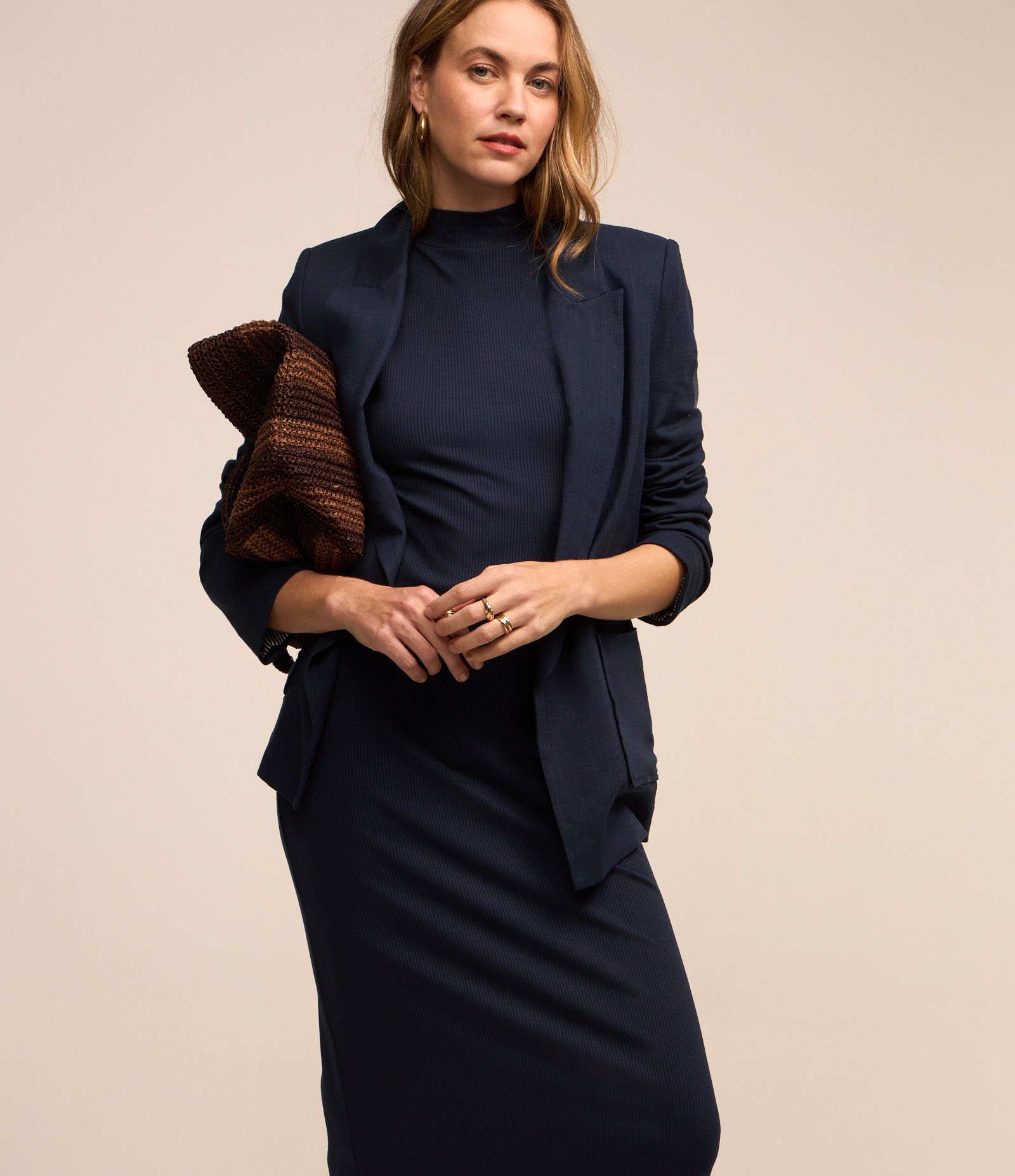 Vestido Midi Sem Manga em Ribana com Gola Alta Azul 3