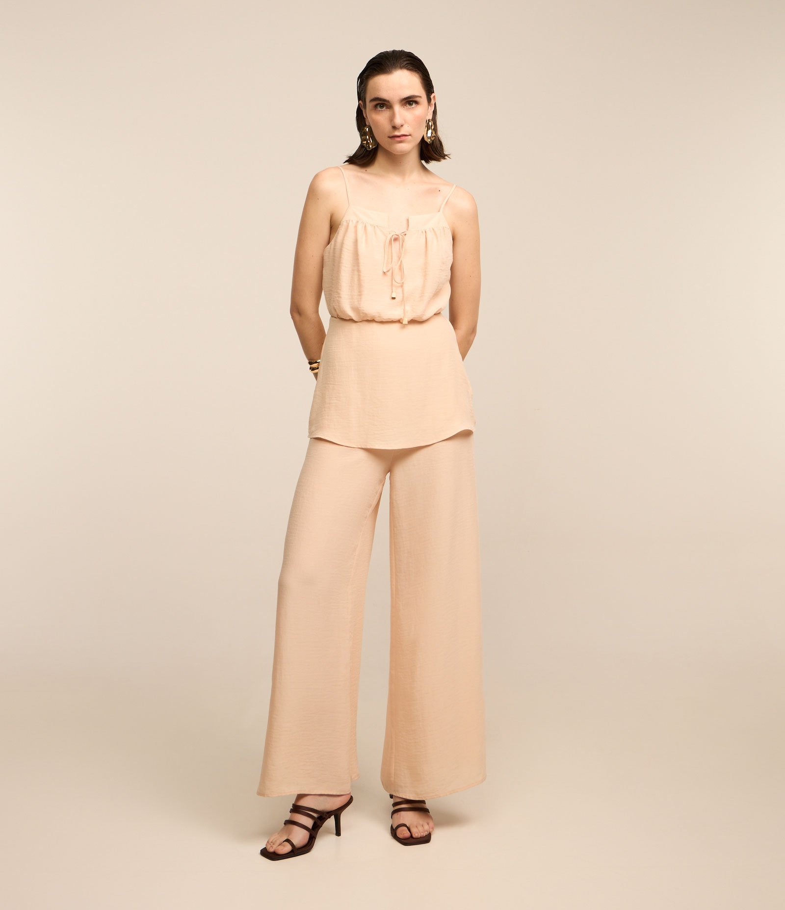 Macacão Reto em Viscose com Camada Sobreposta na Cintura Off White 2