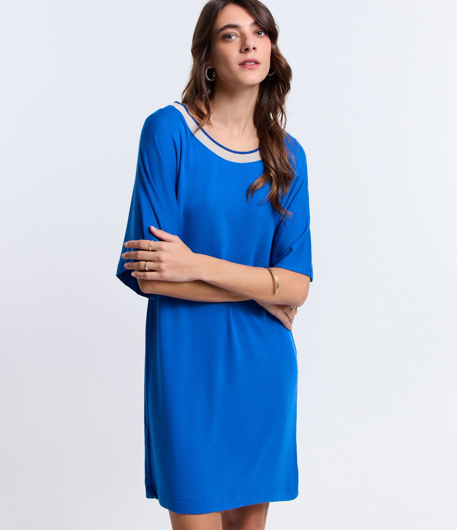 Vestido T-Shirt em Viscose com Mangas Amplas e Gola em Tricô Azul 1