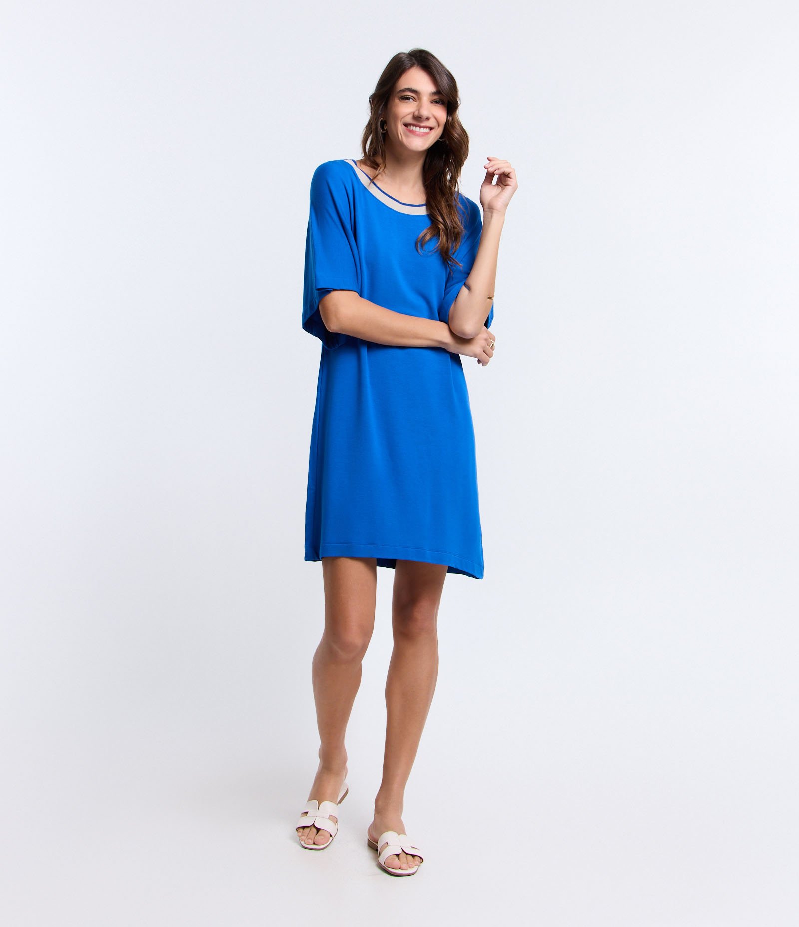 Vestido T-Shirt em Viscose com Mangas Amplas e Gola em Tricô Azul 2