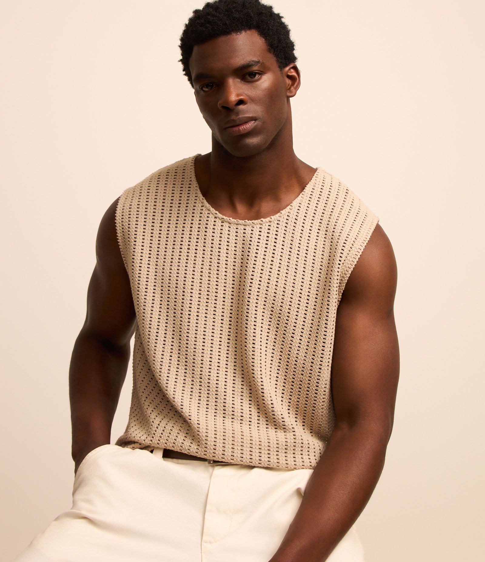 Regata Regular em Algodão com Textura Rendada Bege 5