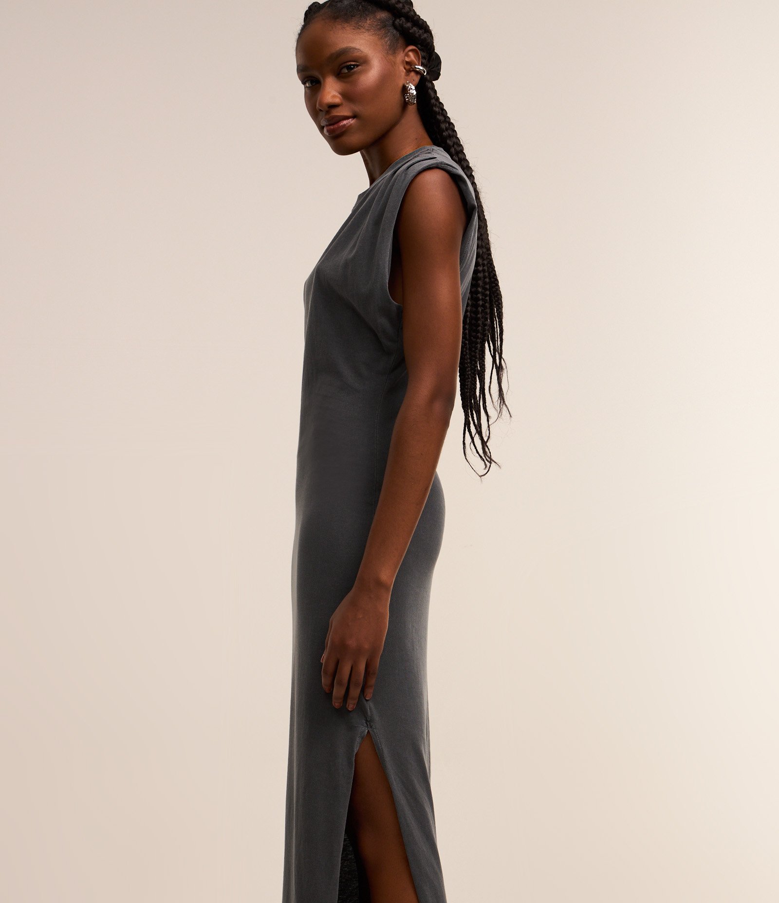 Vestido New Midi em Algodão Estonado com Fenda Lateral Cinza 2
