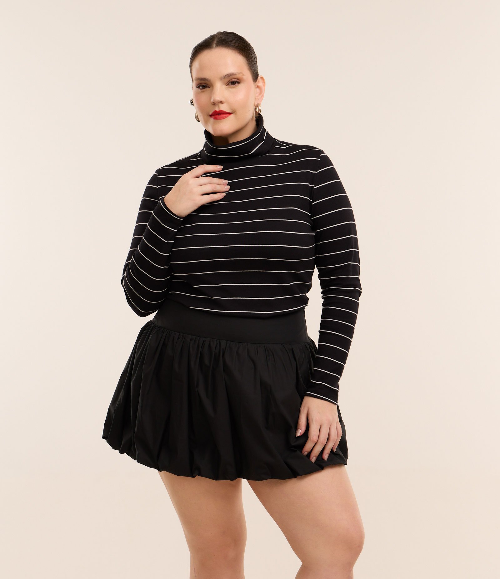 Blusa Manga Longa em Ribana Listrada Curve & Plus Size Preto/Branco 1