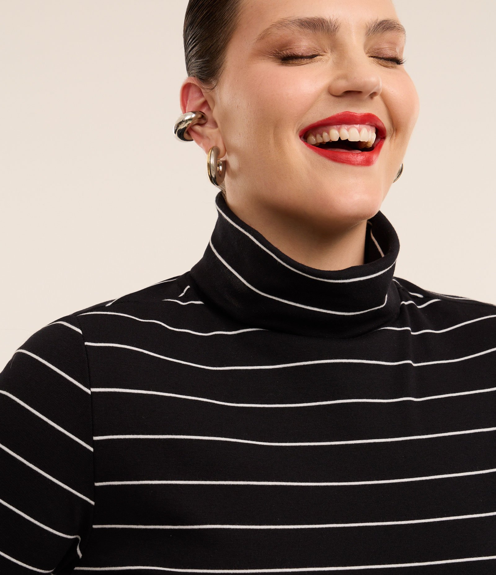 Blusa Manga Longa em Ribana Listrada Curve & Plus Size Preto/Branco 4