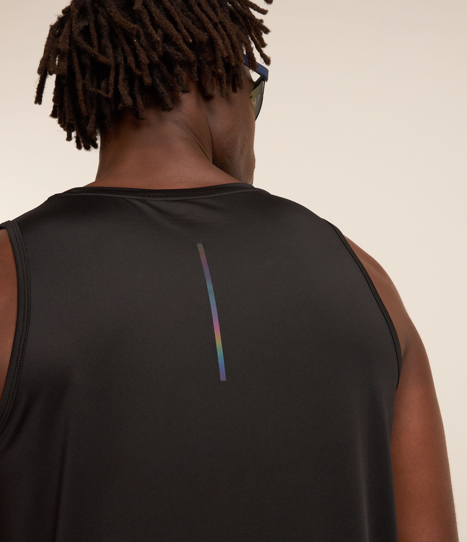 Regata em Tecnologia Dry com Estampa Lettering Refletiva Preto 4