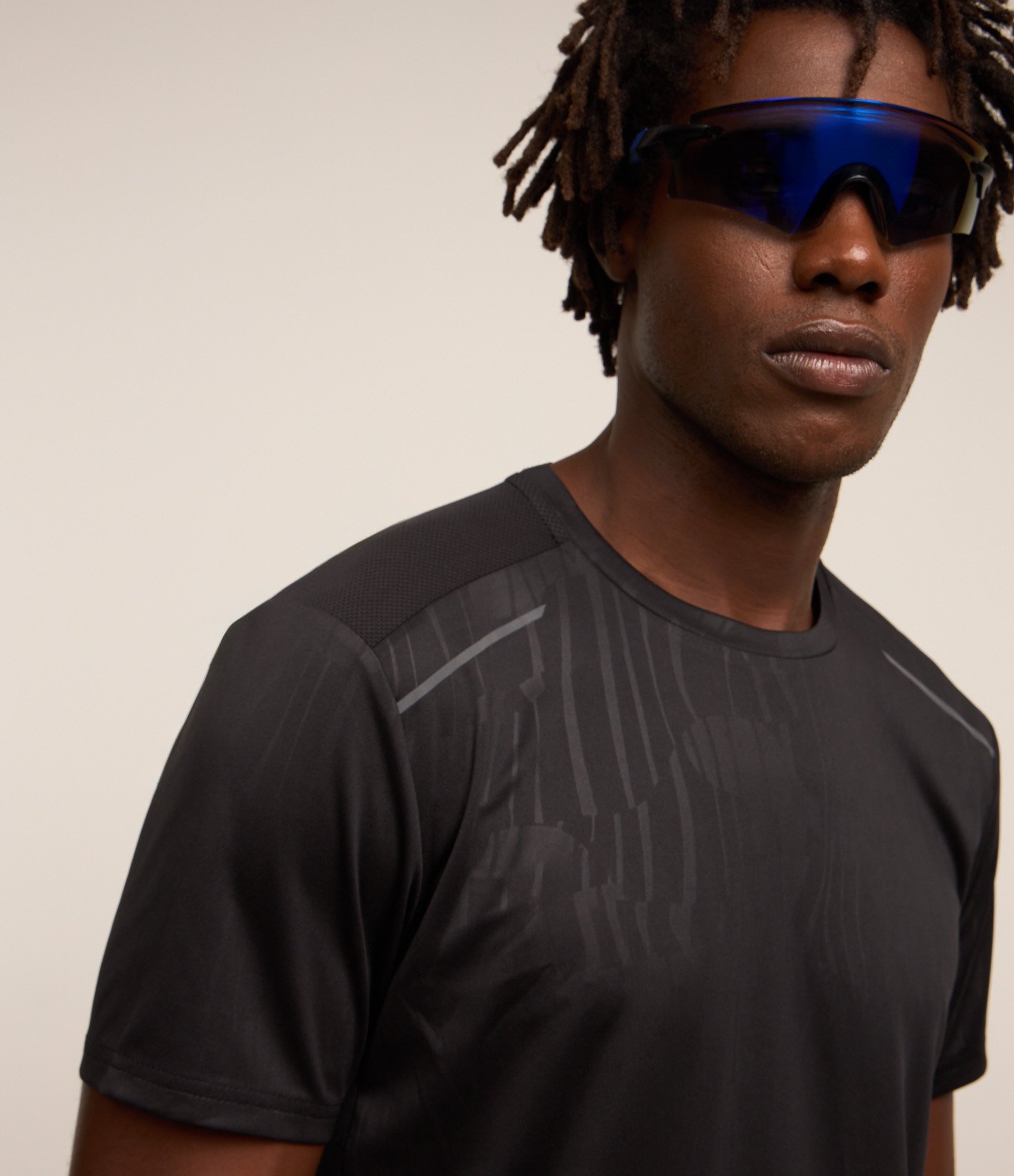 Camiseta Esportiva Tecnologia Dry com Estampa Heat Print Preto 3