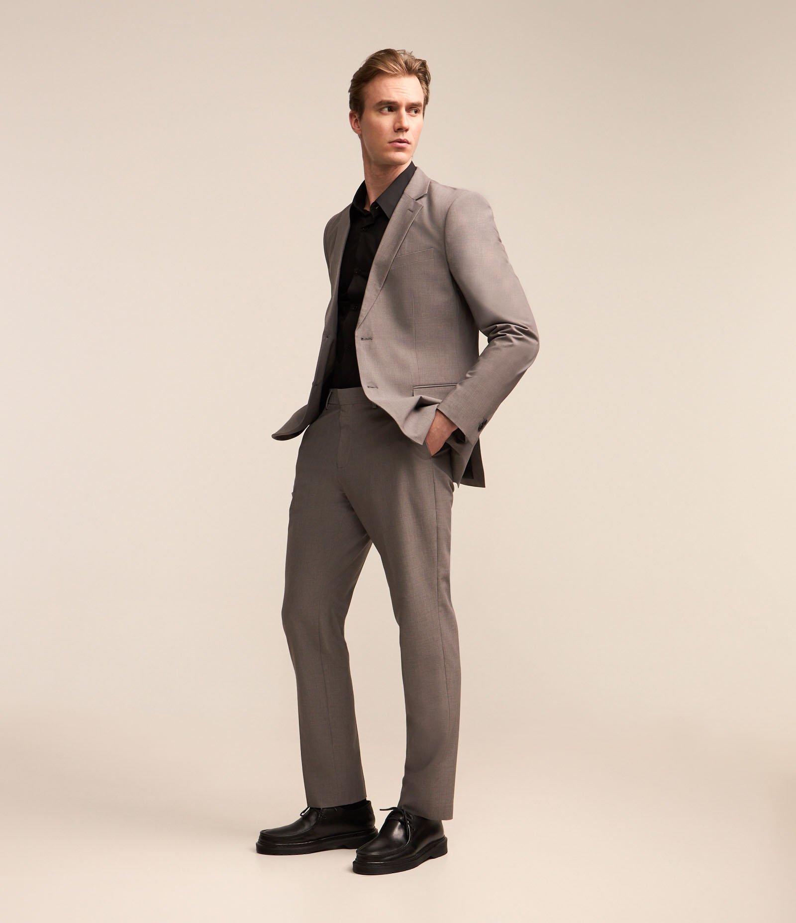 Calça em Alfaiataria com Textura Cinza 1