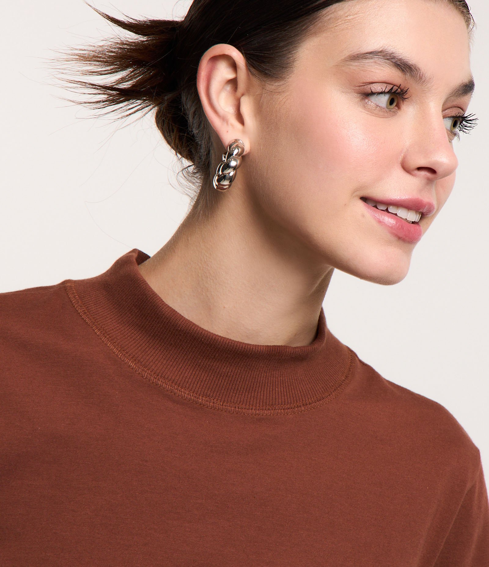 Camiseta em Algodão com Golinha Alta e Manga Curta Marrom 4