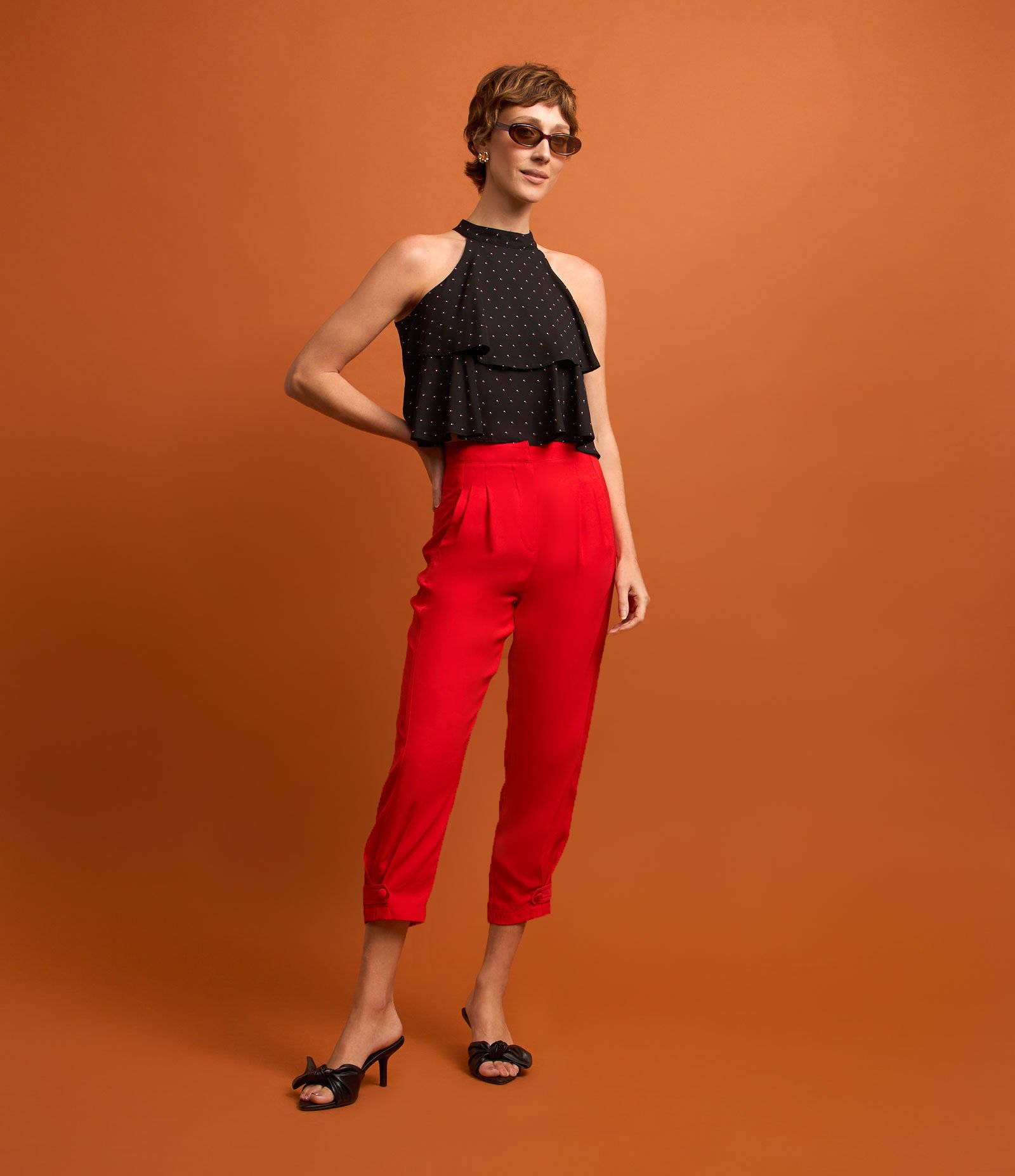 Blusa Sem Manga em Crepe com Sobreposição e Estampa Poá Preto 3