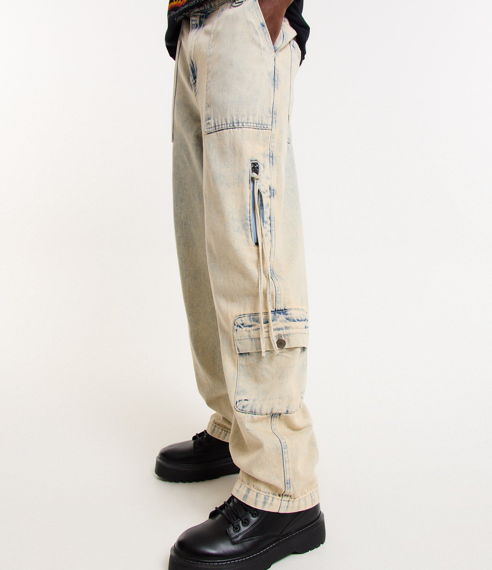 Calça Baggy em Jeans Dirty Multibolsos com Zíper Lateral Azul 4