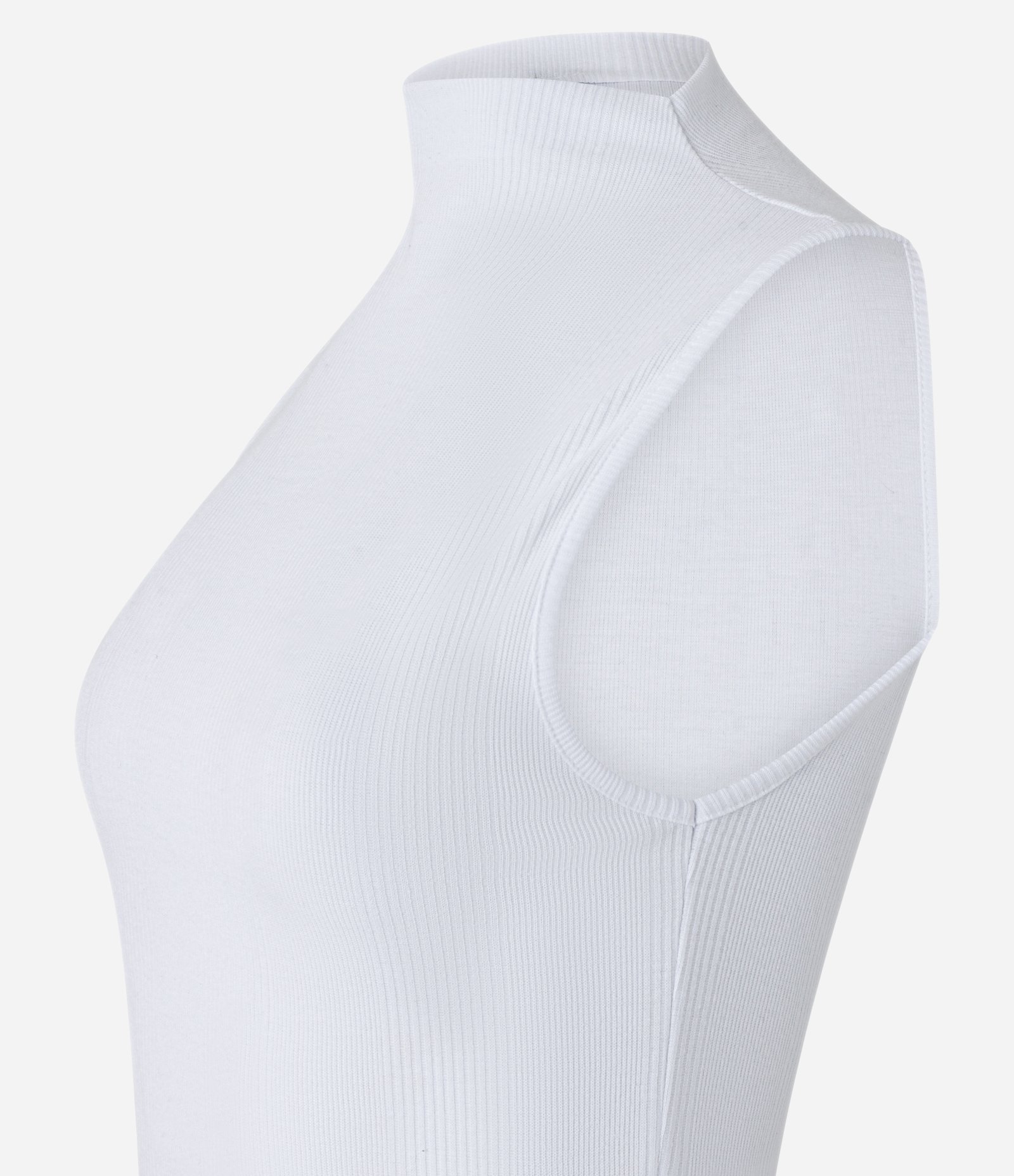 Blusa sem Manga em Ribana com Golinha Inteira Branco 6