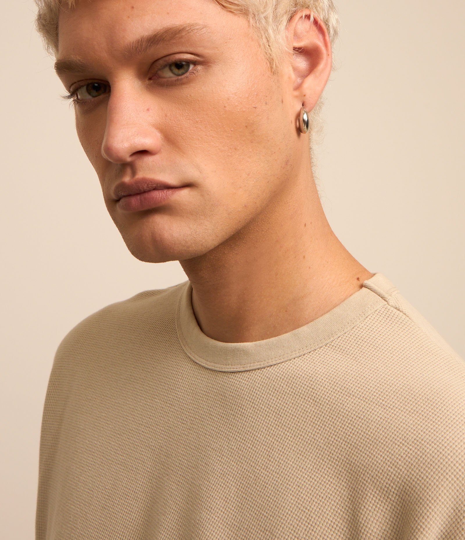 Camiseta Relaxed em Malhão Estonado com Textura Mini Waffle Bege 3