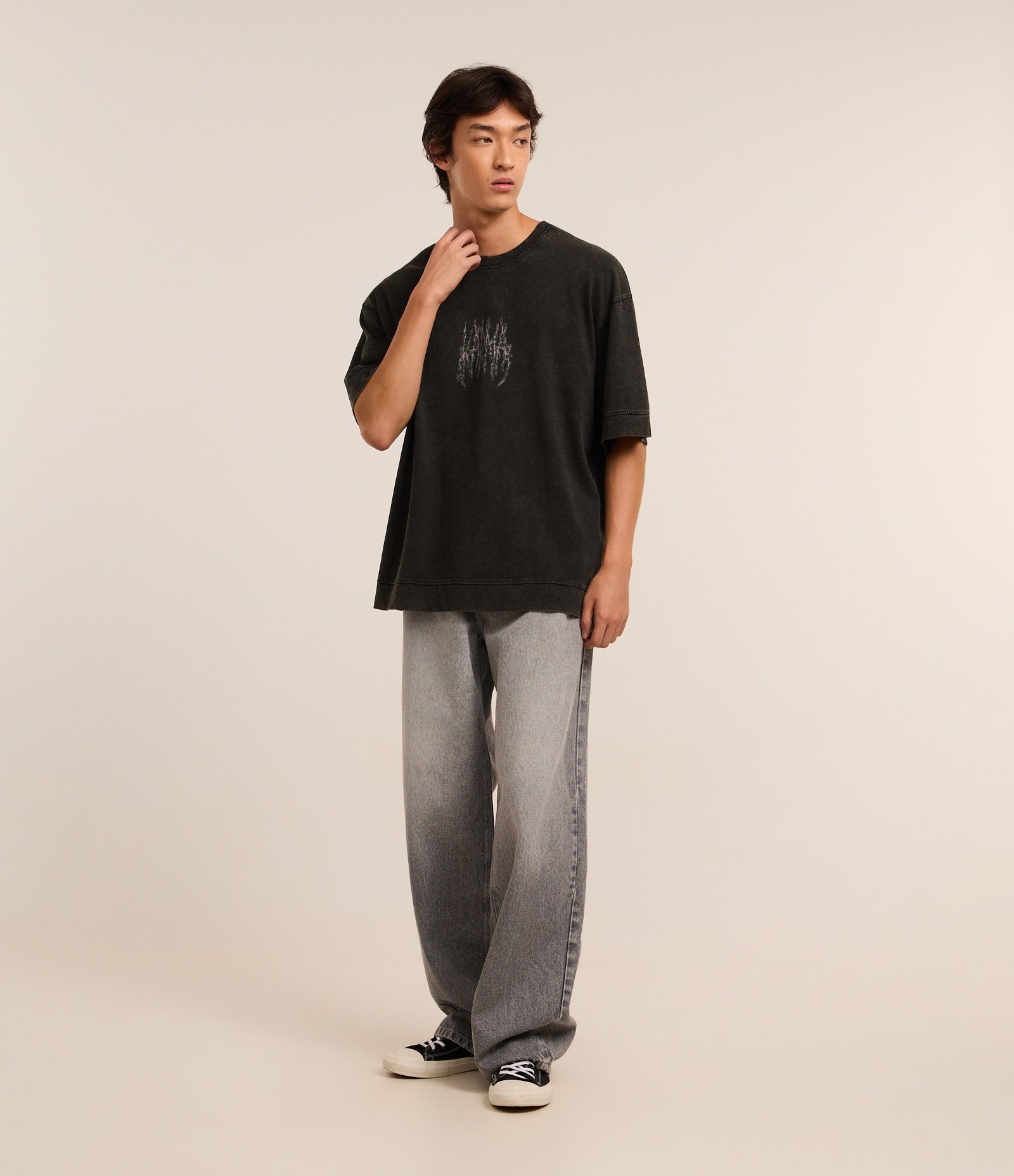 Camiseta Overboxy em Malhão Estonado com Estampa Lettering Preto 2