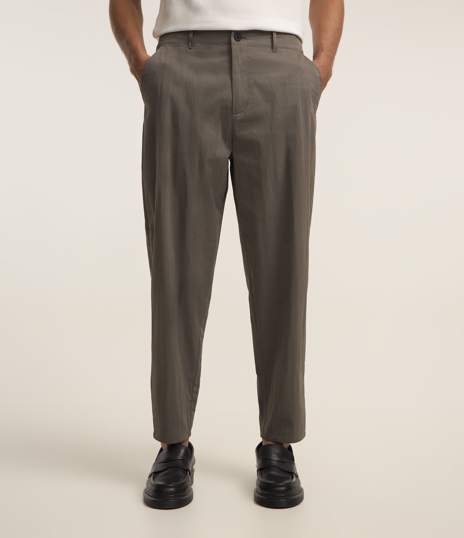 Calça Ballon em Sarja com Textura Cinza 3