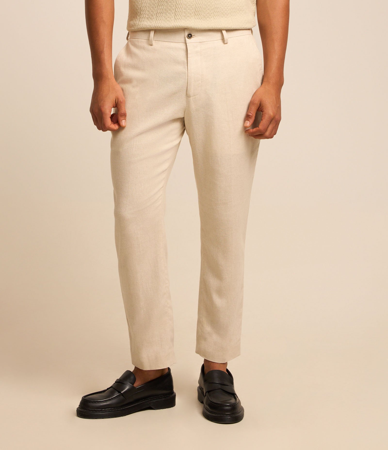 Calça em Viscolinho com Cós com Passante Bege 3
