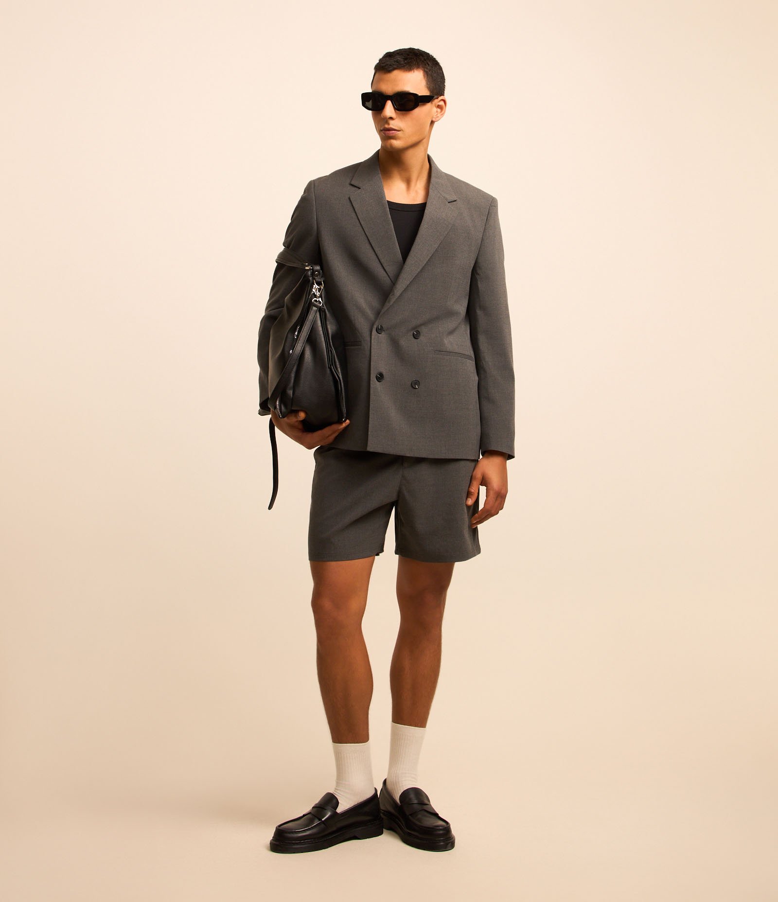 Blazer Boxy Alfaiataria com Abotoamento Duplo Cinza 2