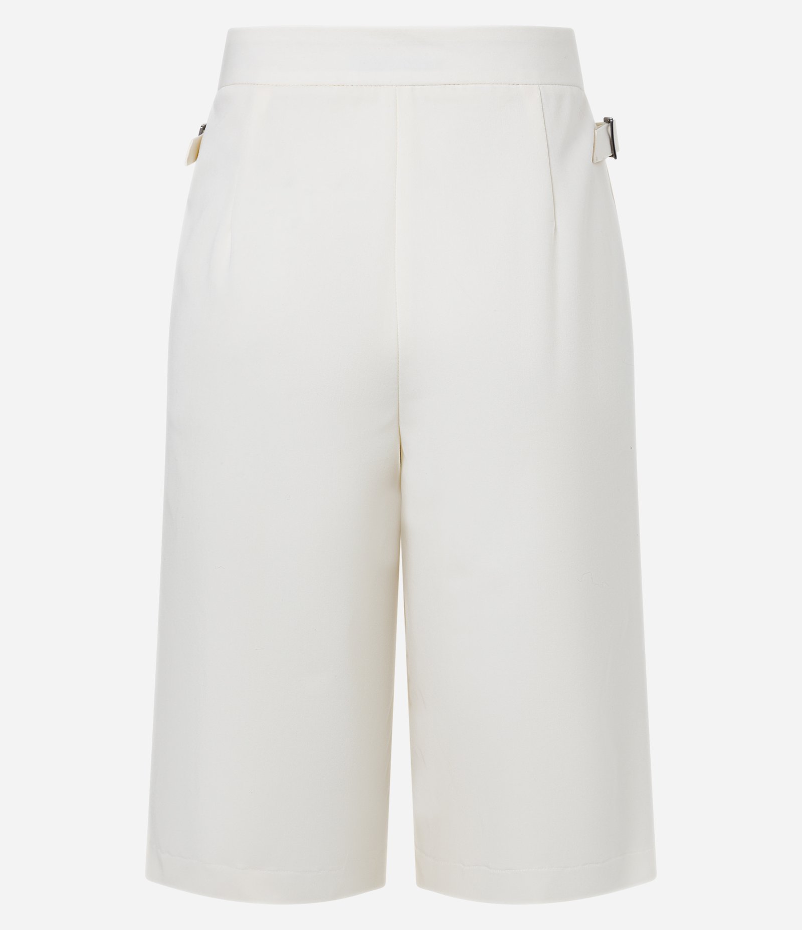 Bermuda Alongada com Modelagem Alfaiatada e Pregas Branco Neve 6