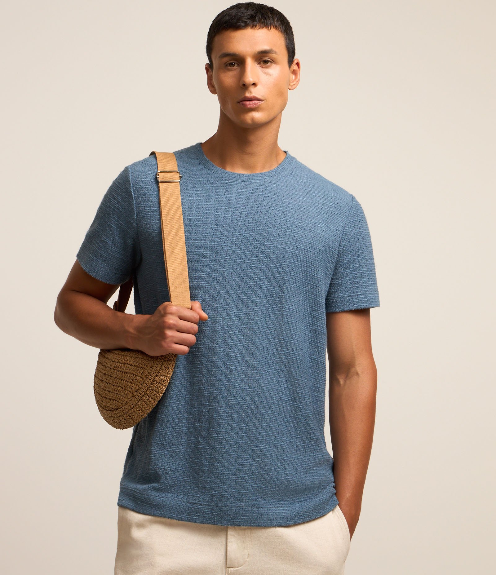 Camiseta Regular em Malha Texturizada Azul 1