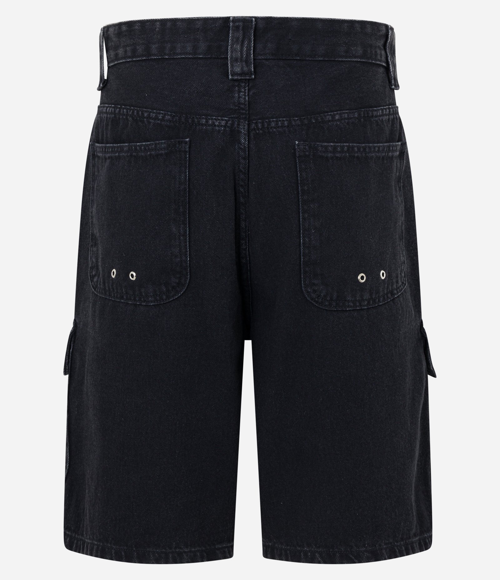 Bermuda Baggy em Jeans com Bolso Carpinteiro Preto 7