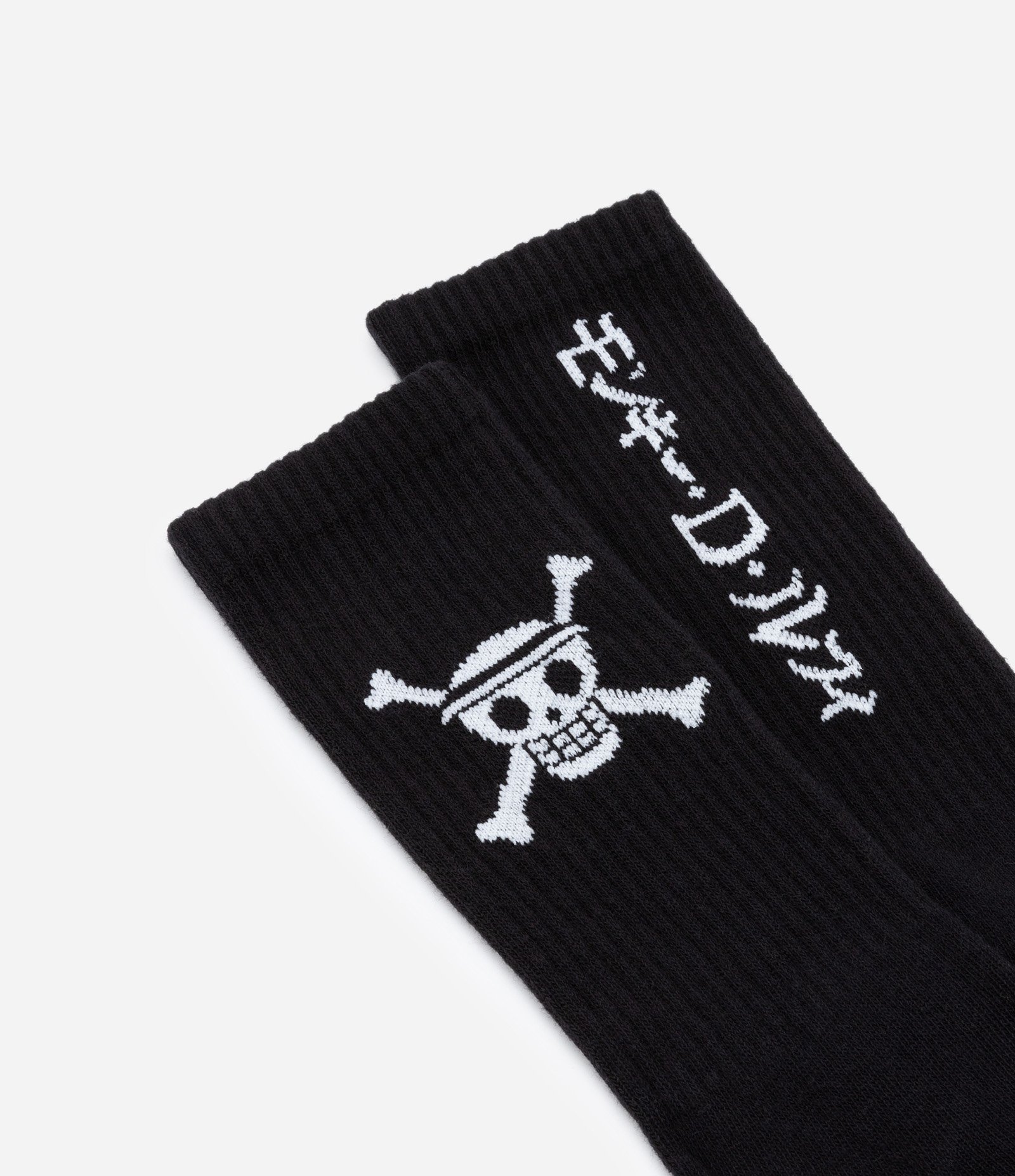 Meia Cano Longo com Estampa One Piece Skull Preto 5